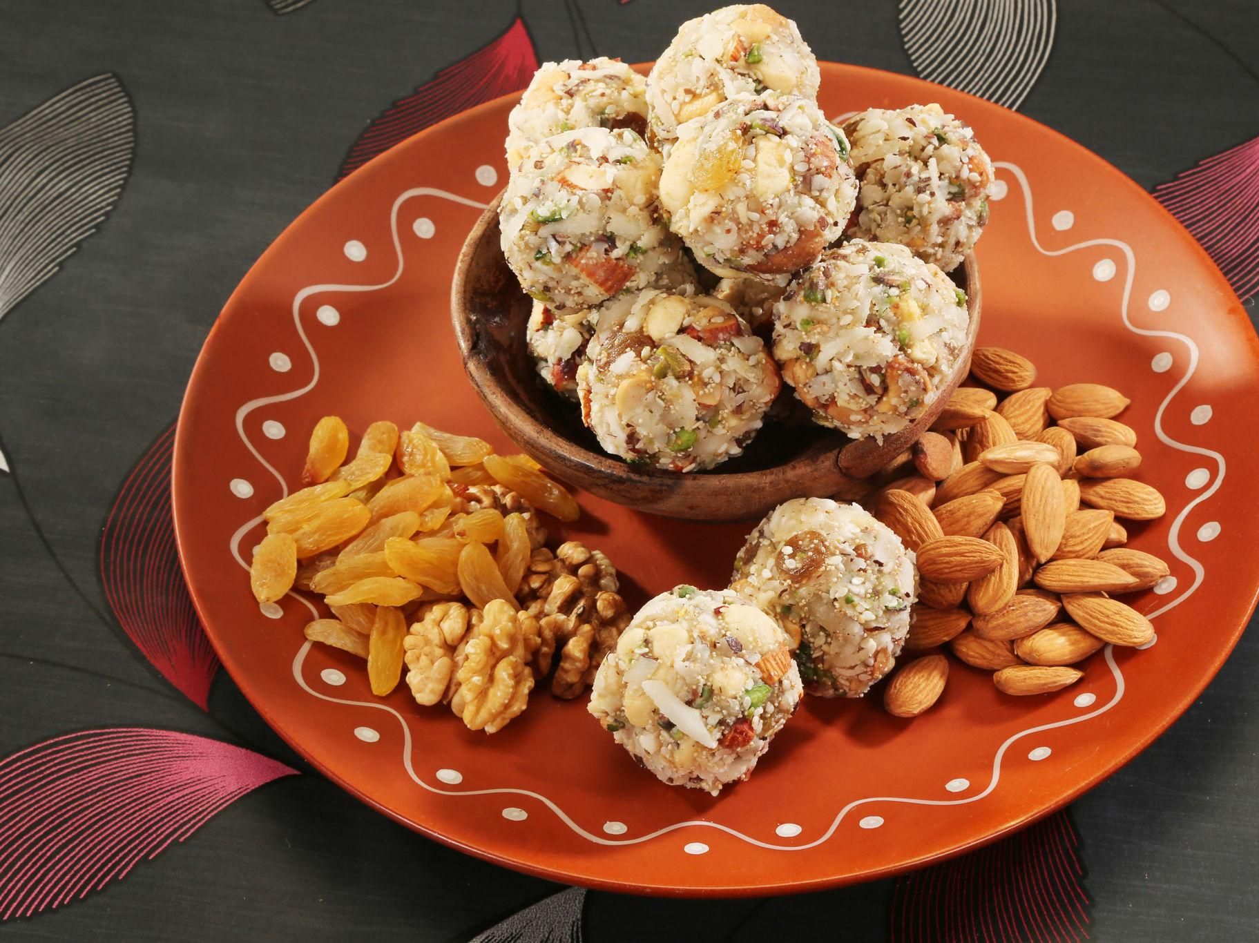 DRY FRUIT LADOO 4 Pcs.