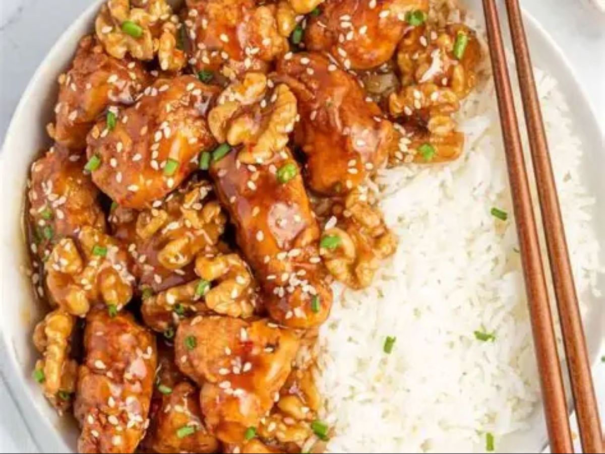 SP26. Honey Walnut Chicken / Gà sốt mật ong hạt óc chó / 蜂蜜核桃鸡.