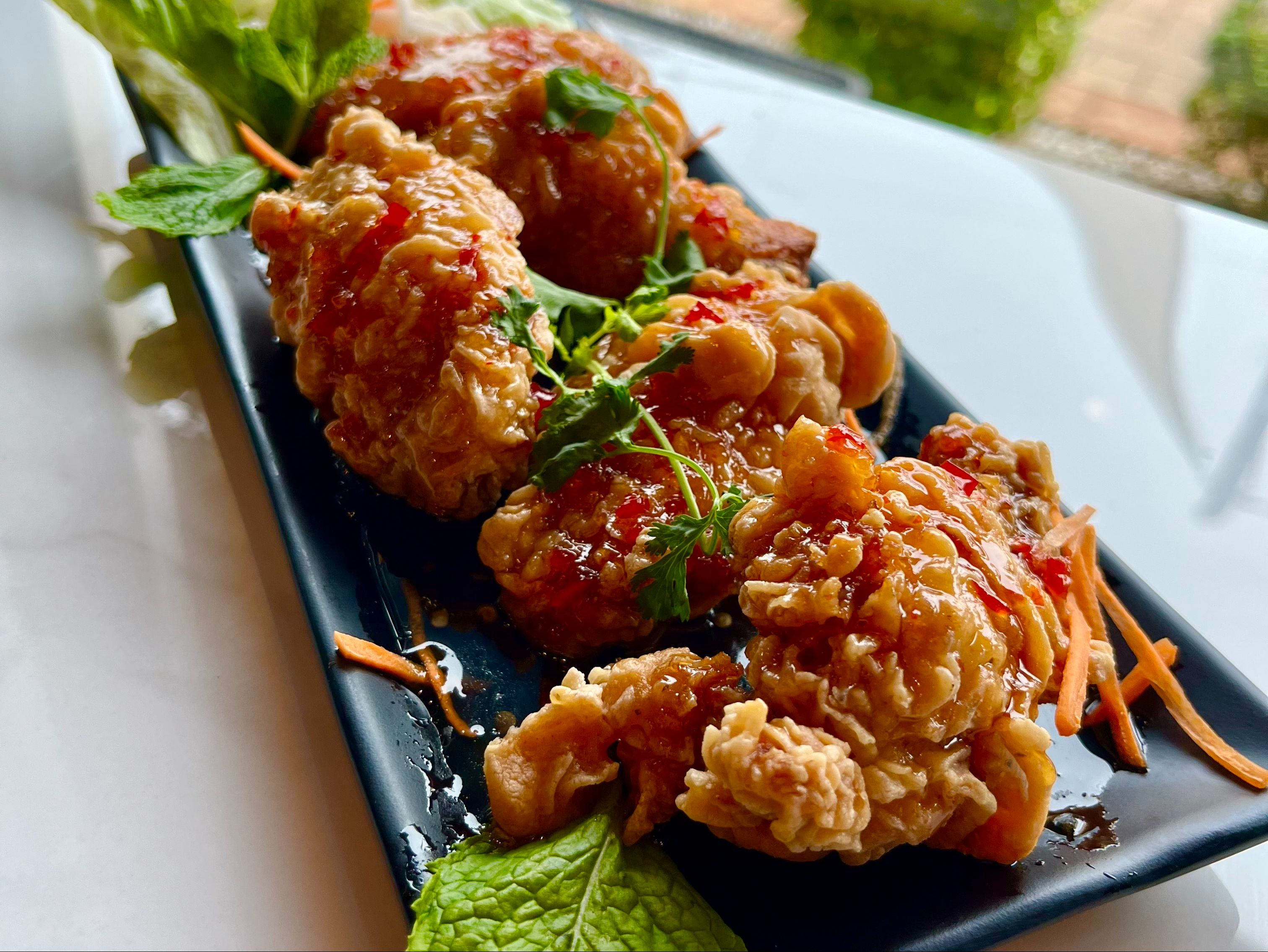 CHILI KISS WINGS (4PCS) - CÁNH GÀ CHIÊN SỐT THÁI (4PCS).