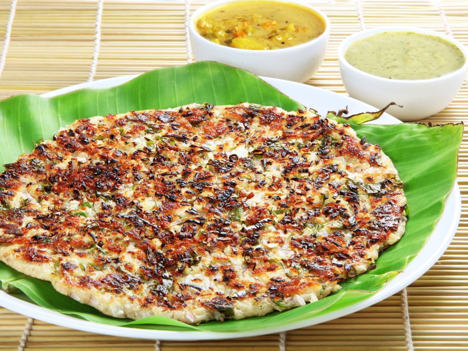 Onion Chili Uthappam (V, GF).