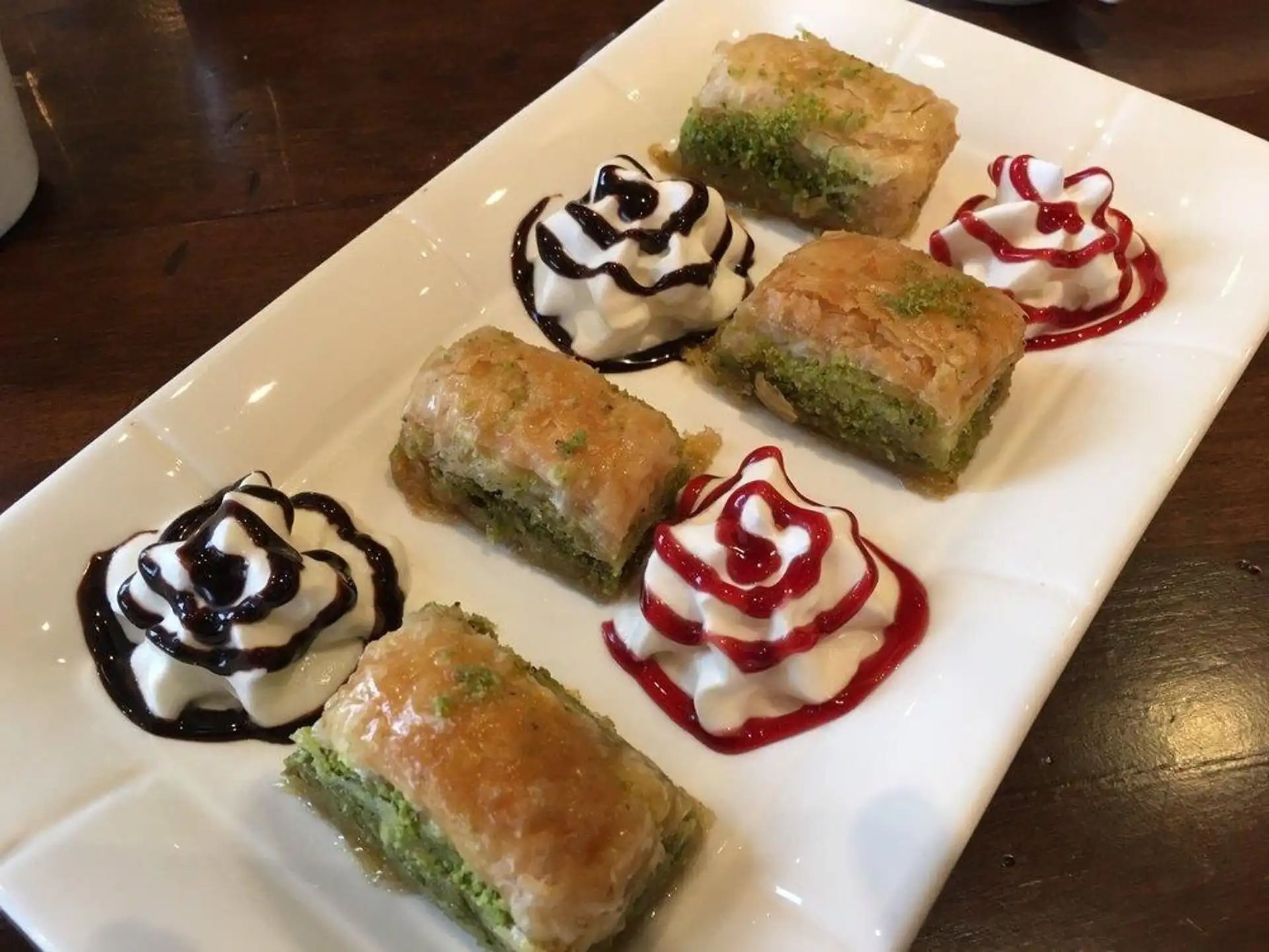 Baklava (4 Pieces)