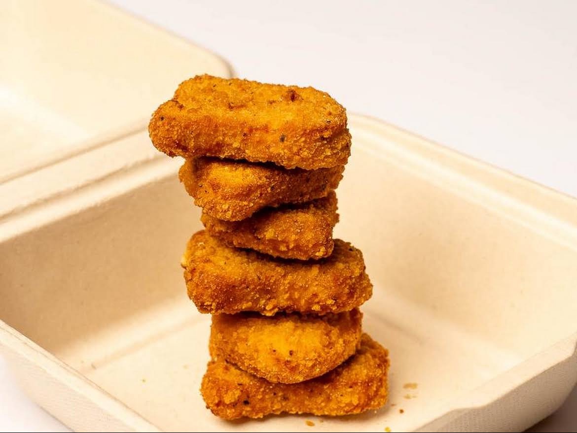 6 Pieces Chicken Nuggets.