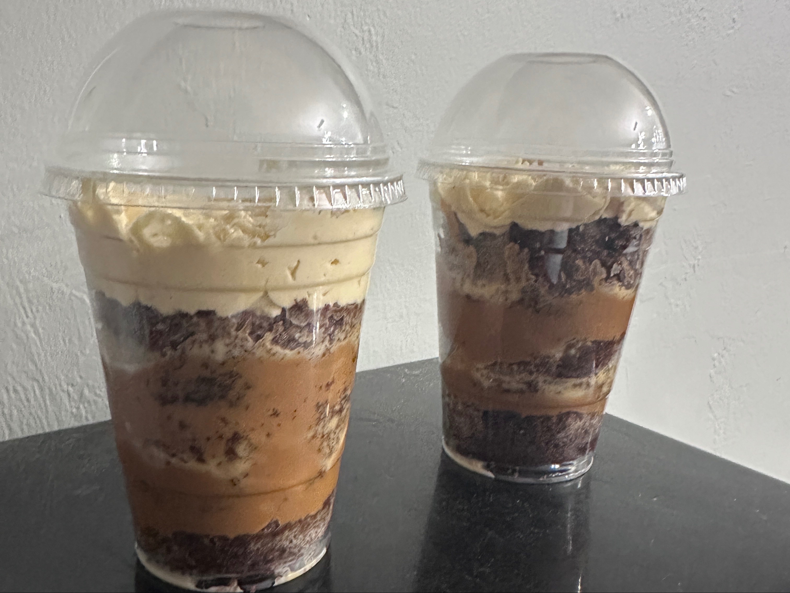Cuchareable de 4 leches de lucuma y chocolate.
