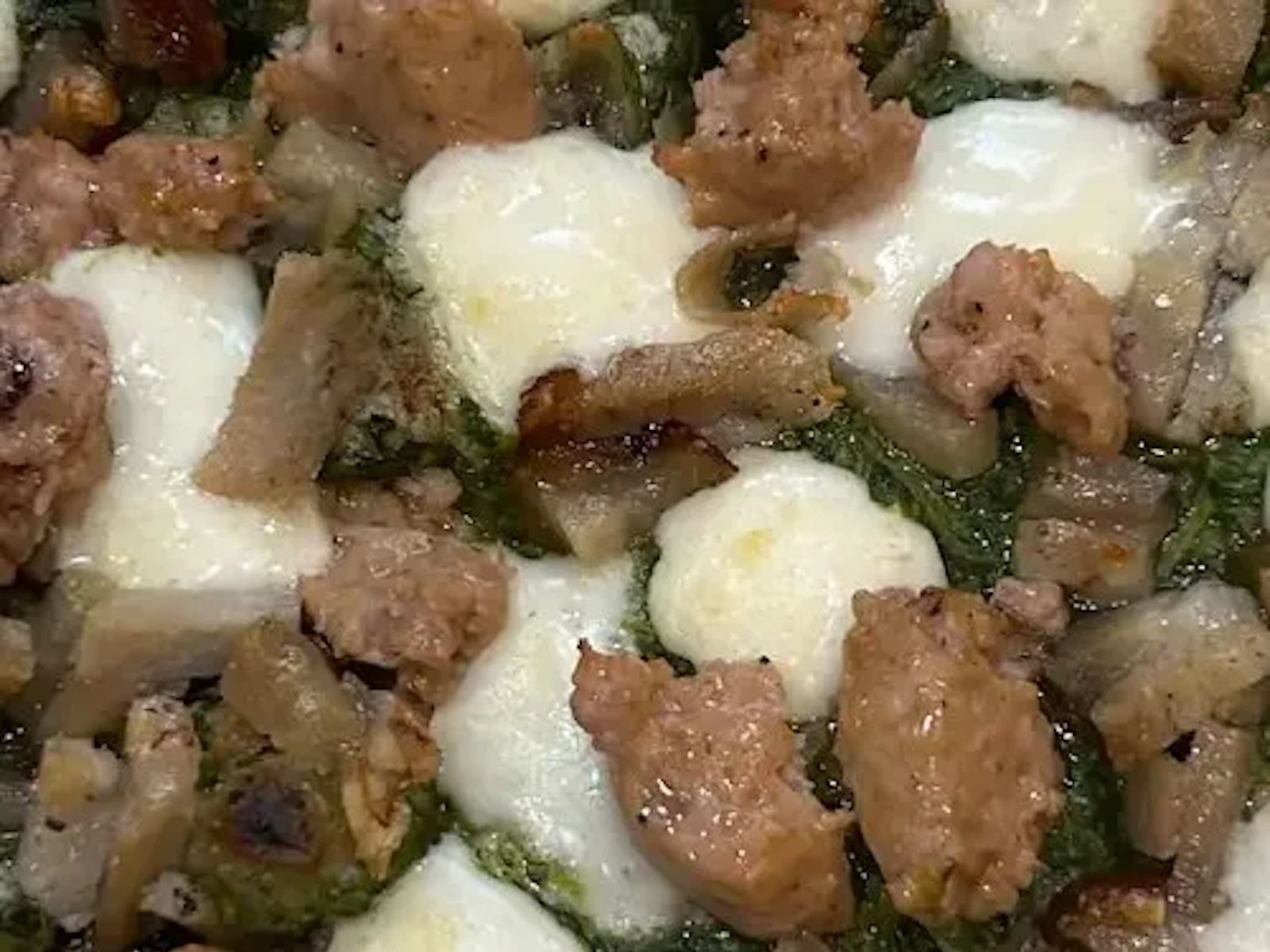 Broccoli Rabe E Salsiccia Pizza 12" (4 Slices).