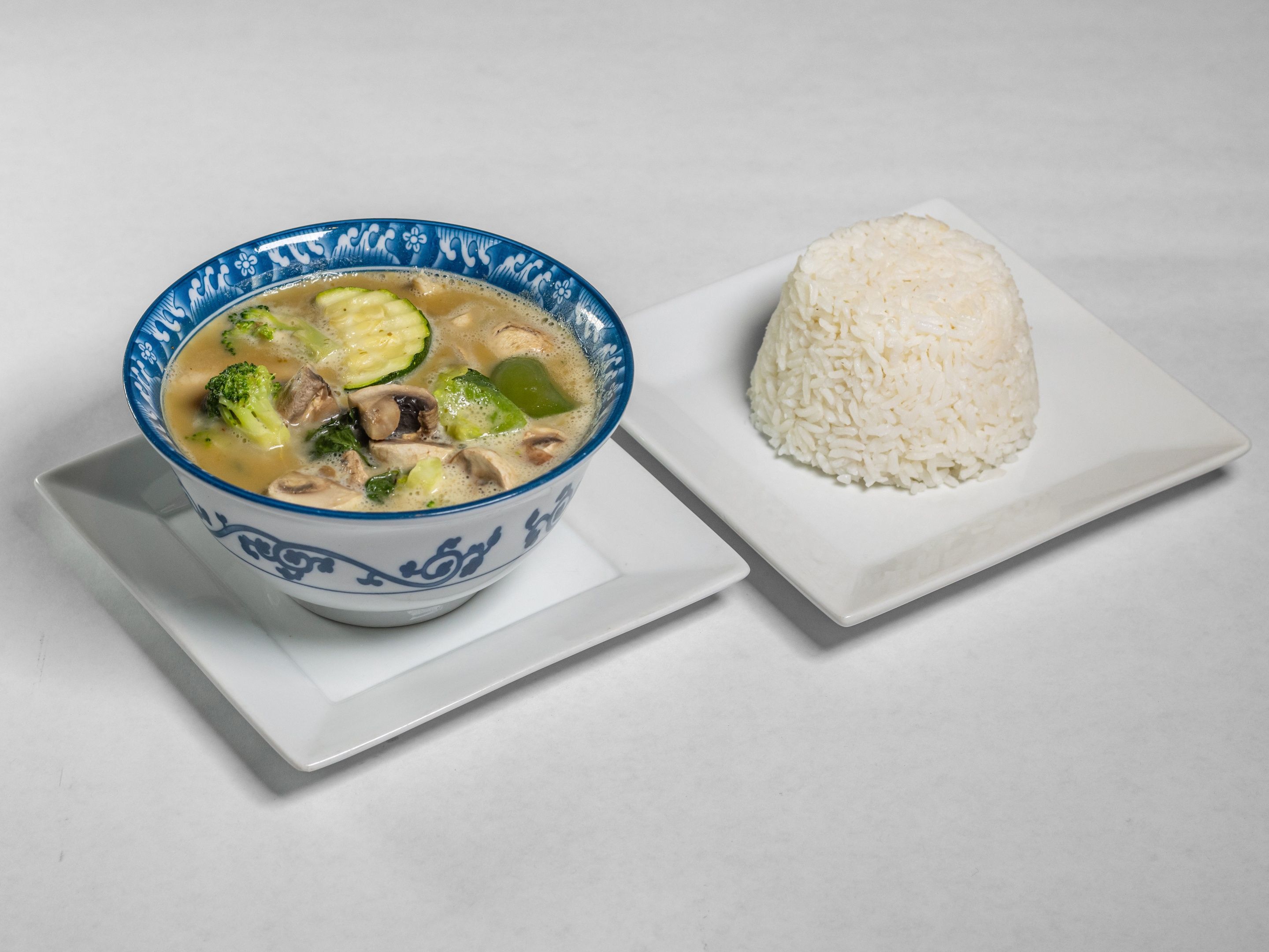 Kang Kew Wan (Green Curry) Dinner (M).