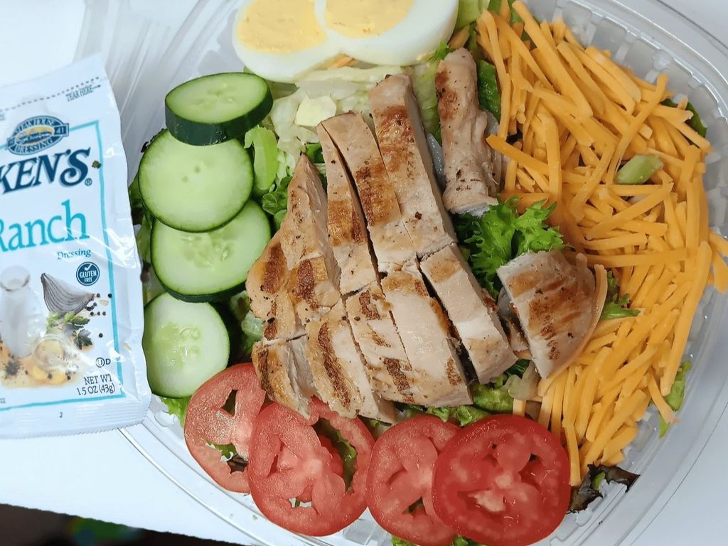 2 Grilled Chicken Salads