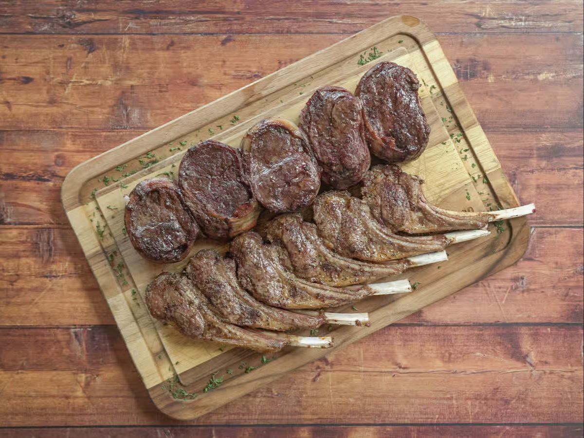 Lamb Chops (8 oz).