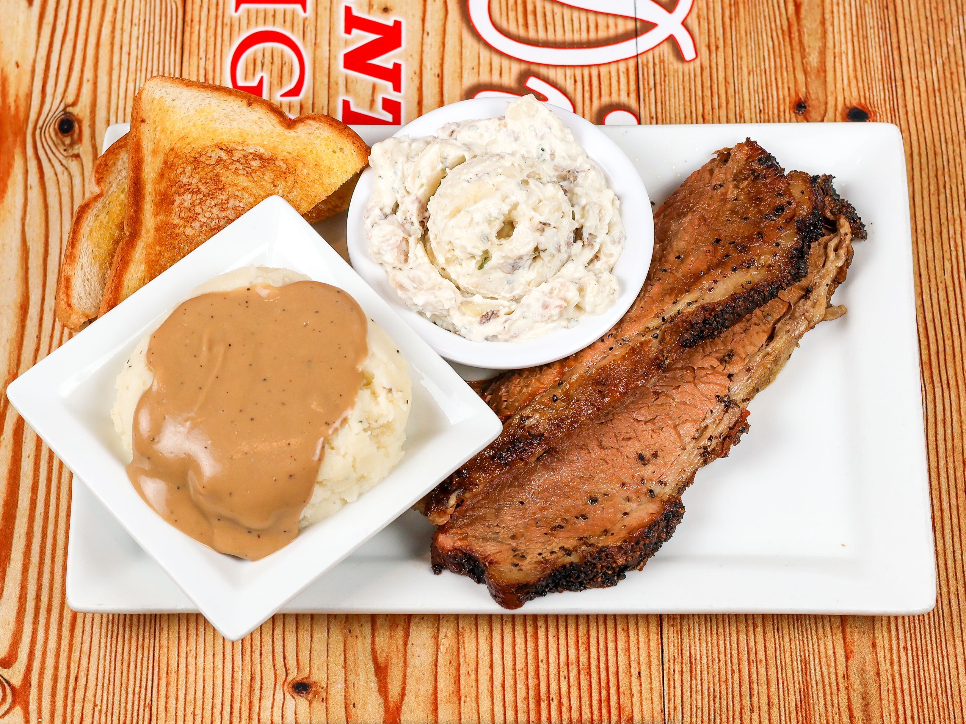 1/2 Rack w/Chopped/Sliced Brisket Plate