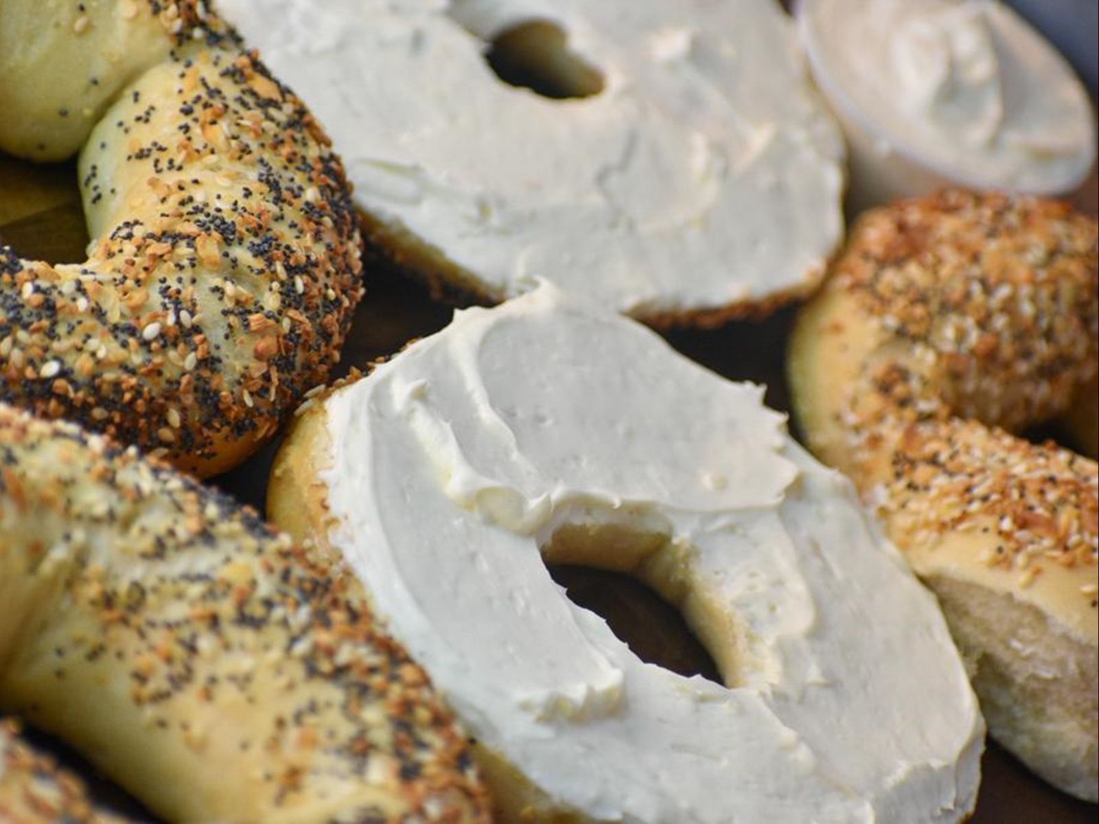 BAGEL CREAM CHEESE.