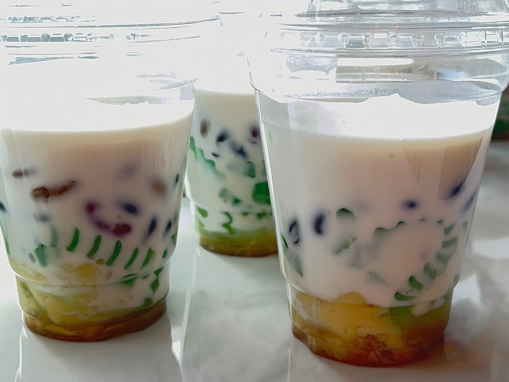 Sweet Velvet Dessert – Chè Ba Màu.
