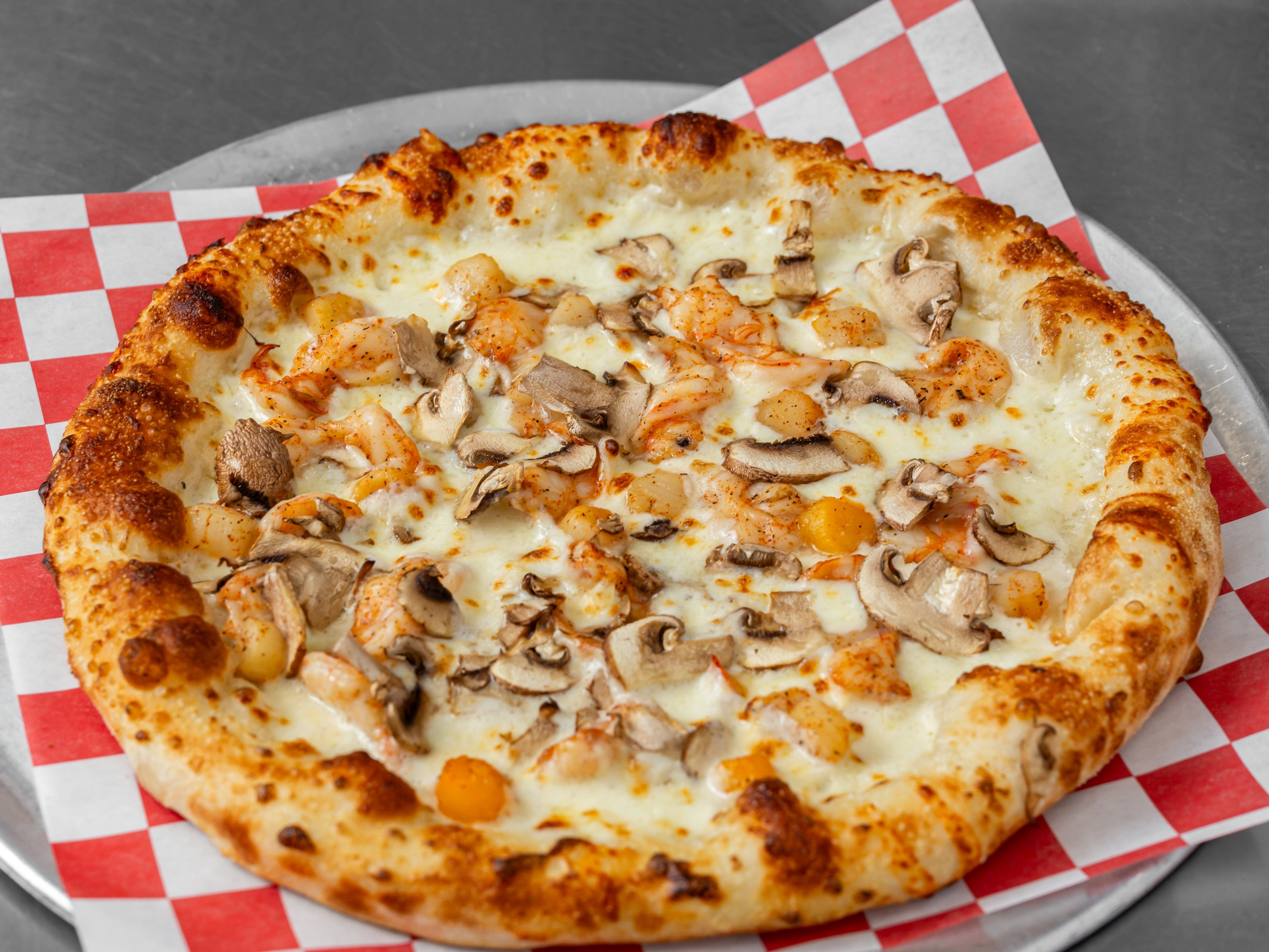 10" Seafood Alfredo Pizza