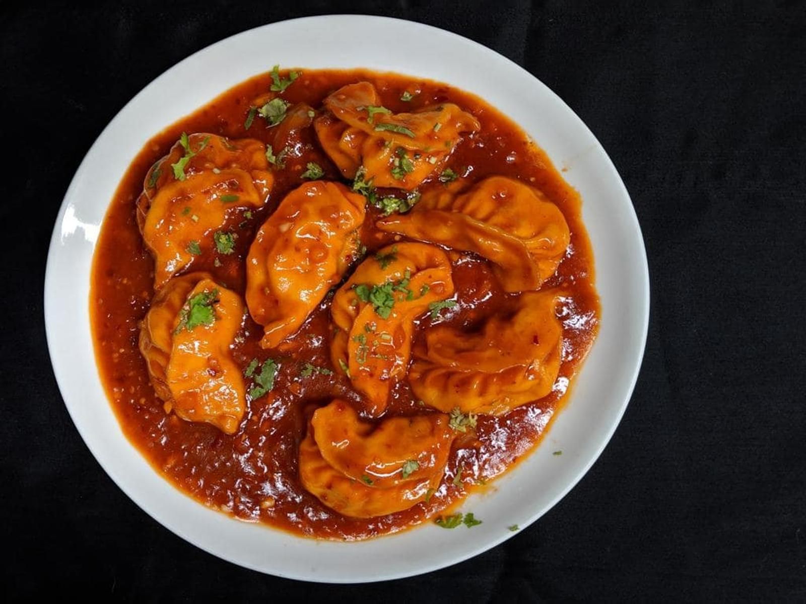 Curry Veg Momo.