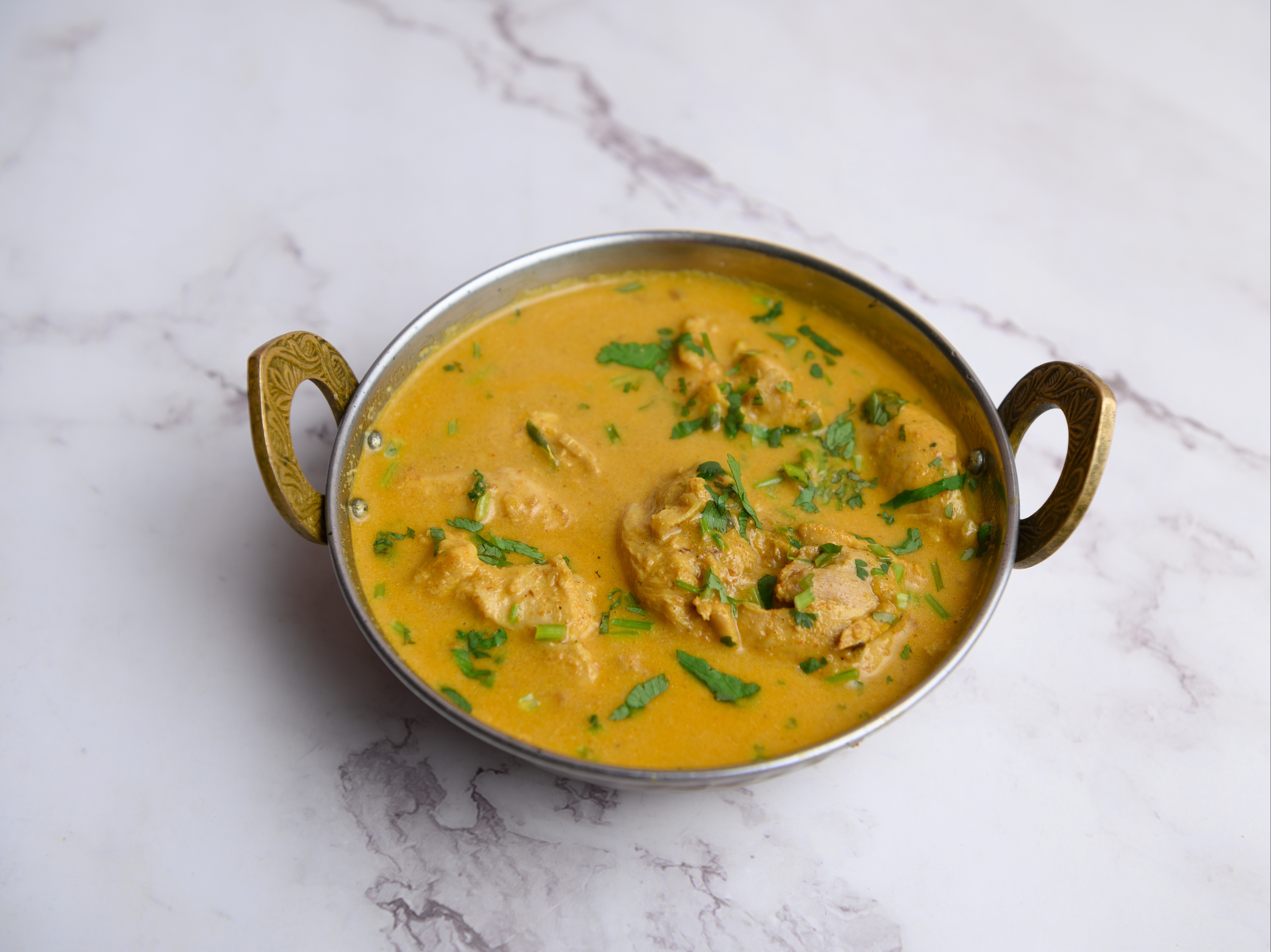 CHICKEN COCONUT CURRY