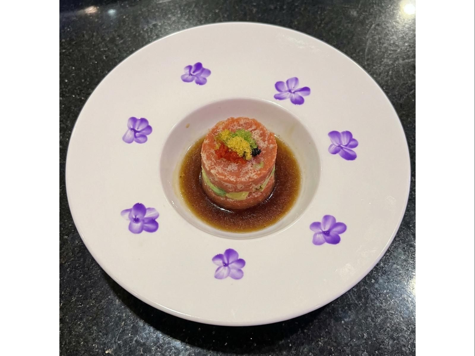 Spicy Tuna Tartar*.