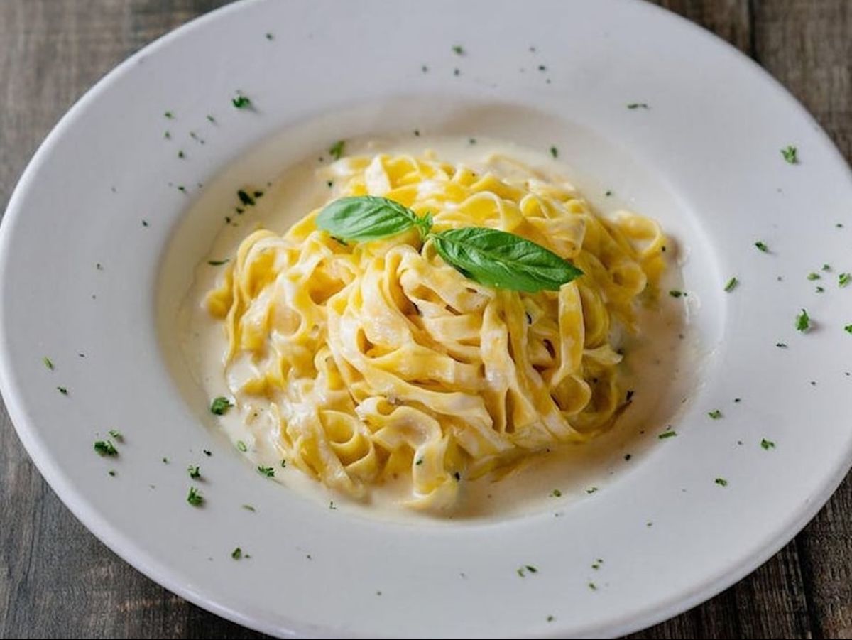 Fettuccine Alfredo