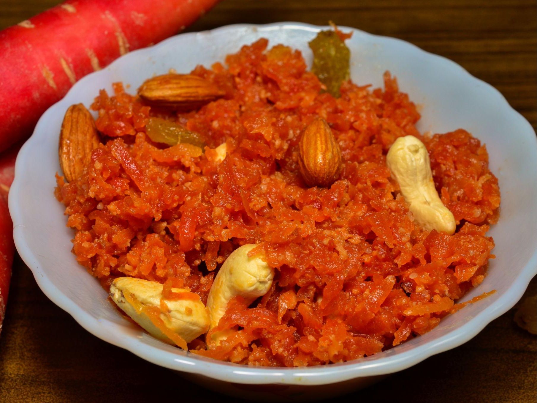 Dudhi / Gajar Halwa.