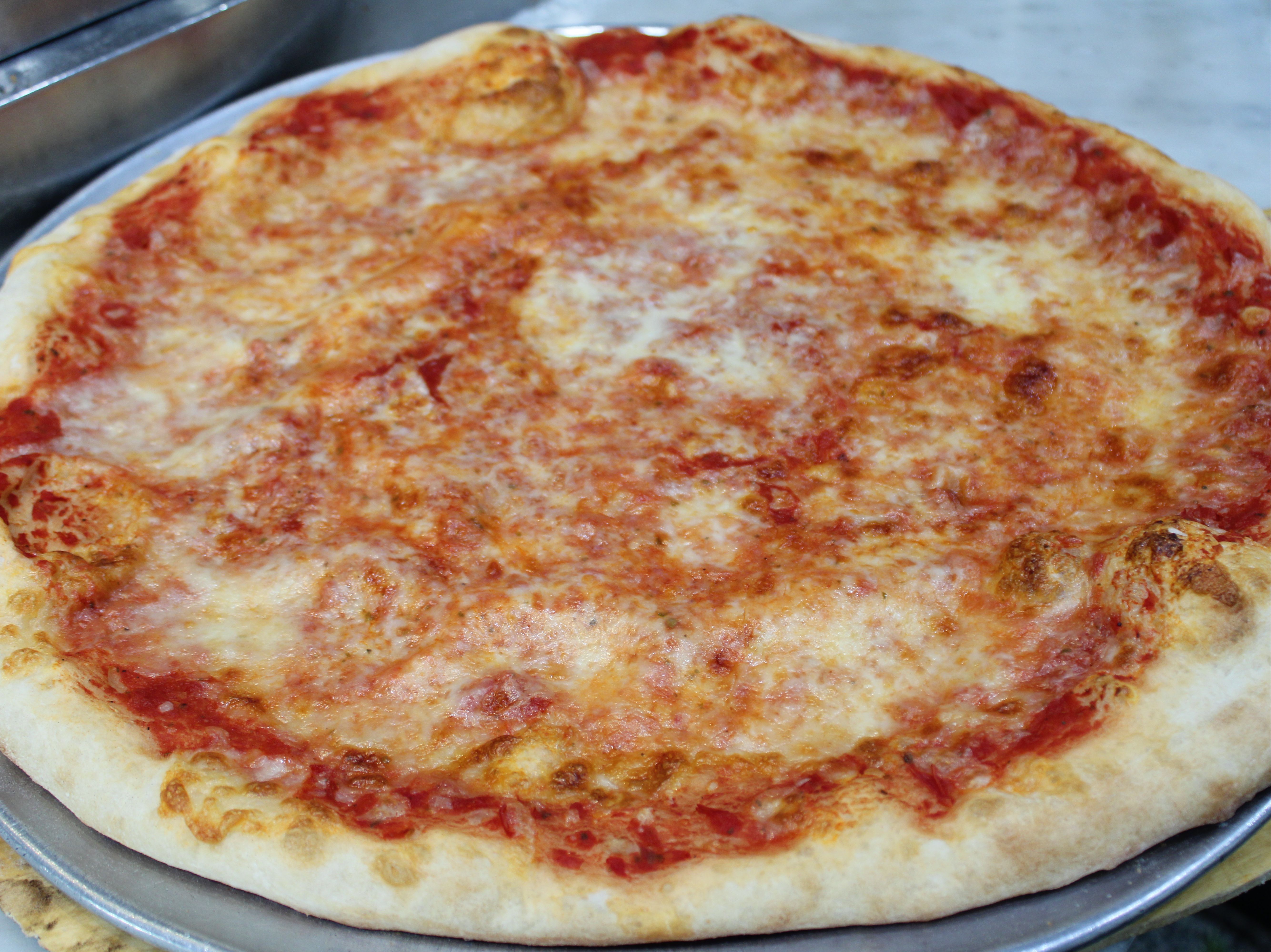 Traditional Pizza - MED.