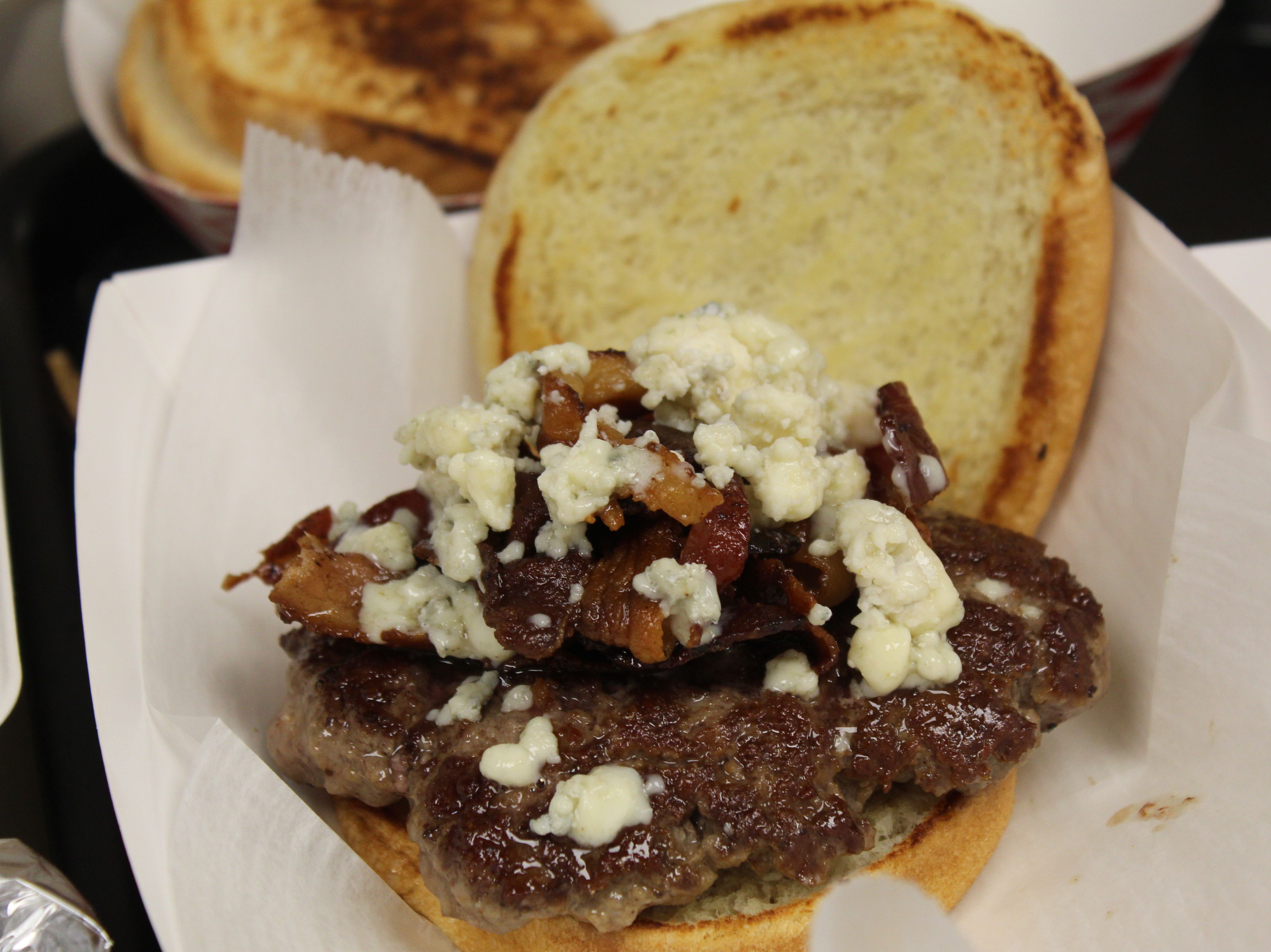 Bleu Burger.