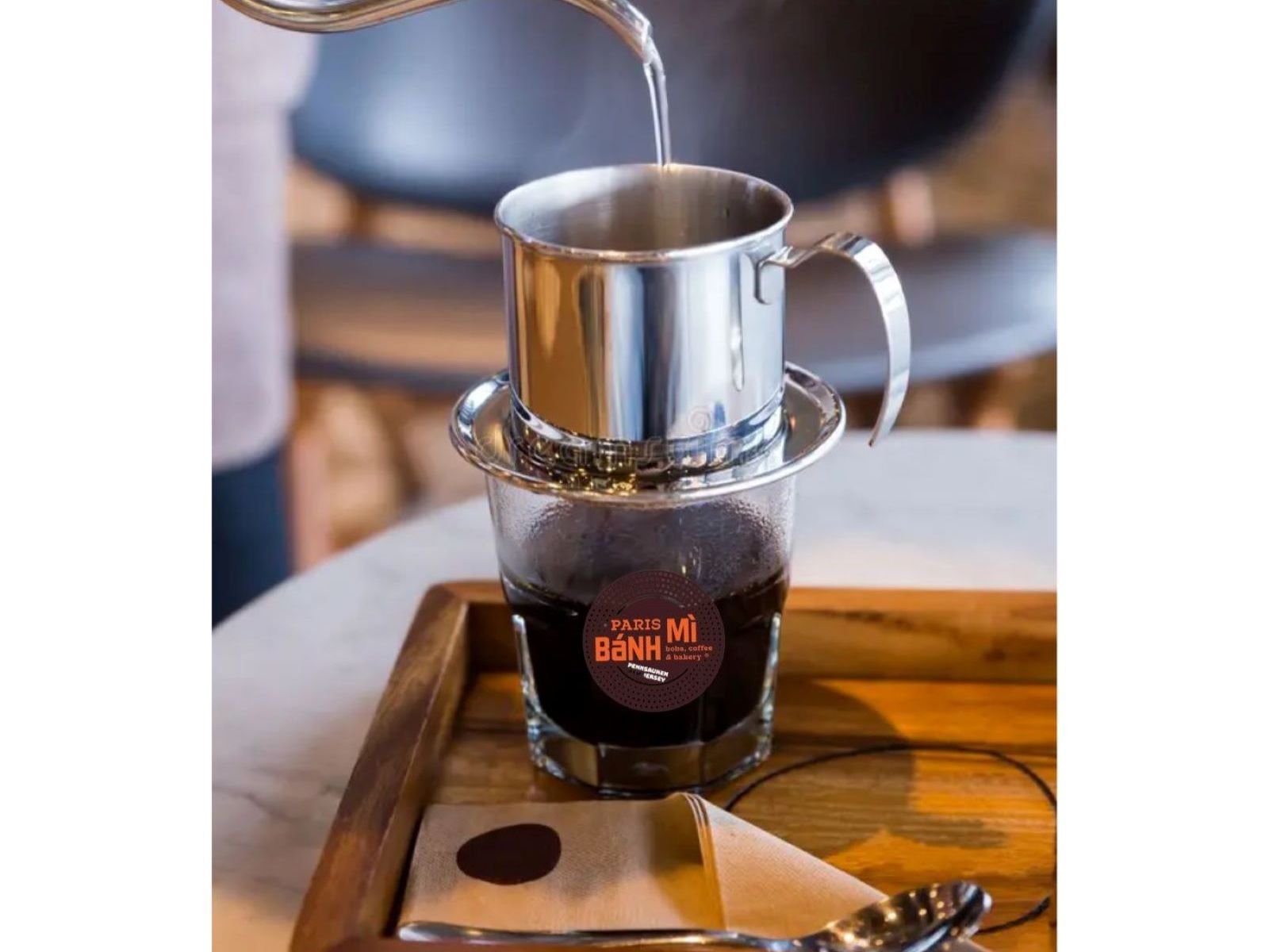 25H5. HOT VIETNAMESE BLACK COFFEE 16oz - CÀ PHÊ ĐEN NÓNG**Contains Caffeine**.