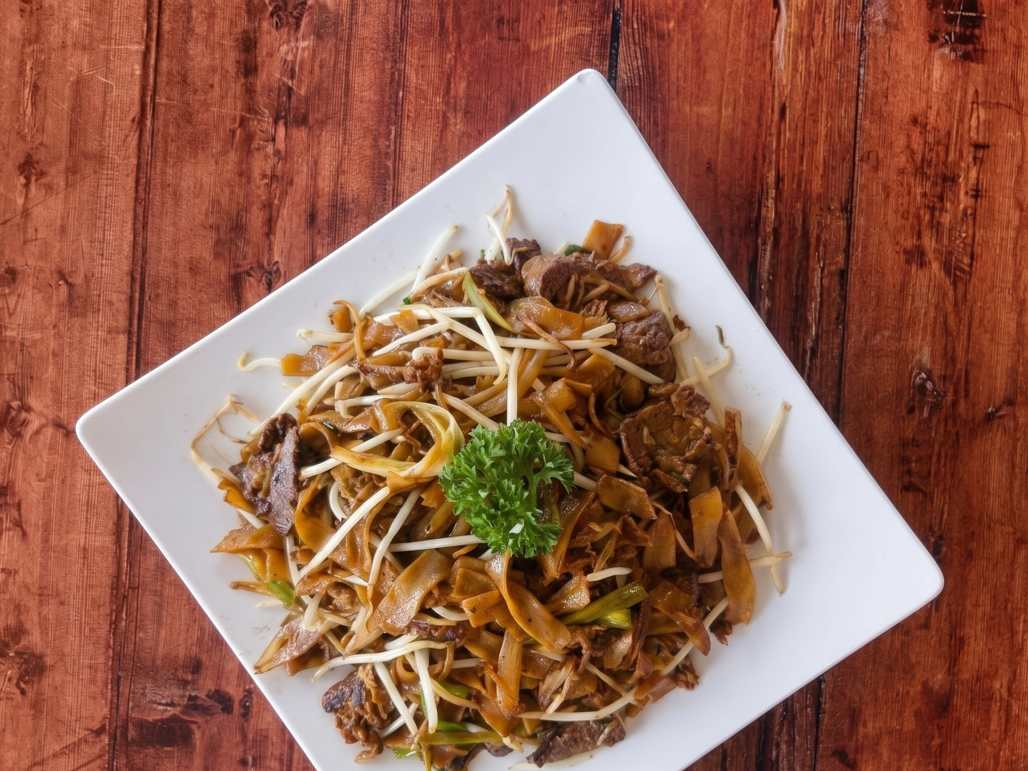 B_ Beef Chow Mein / Mi Xao Bo.