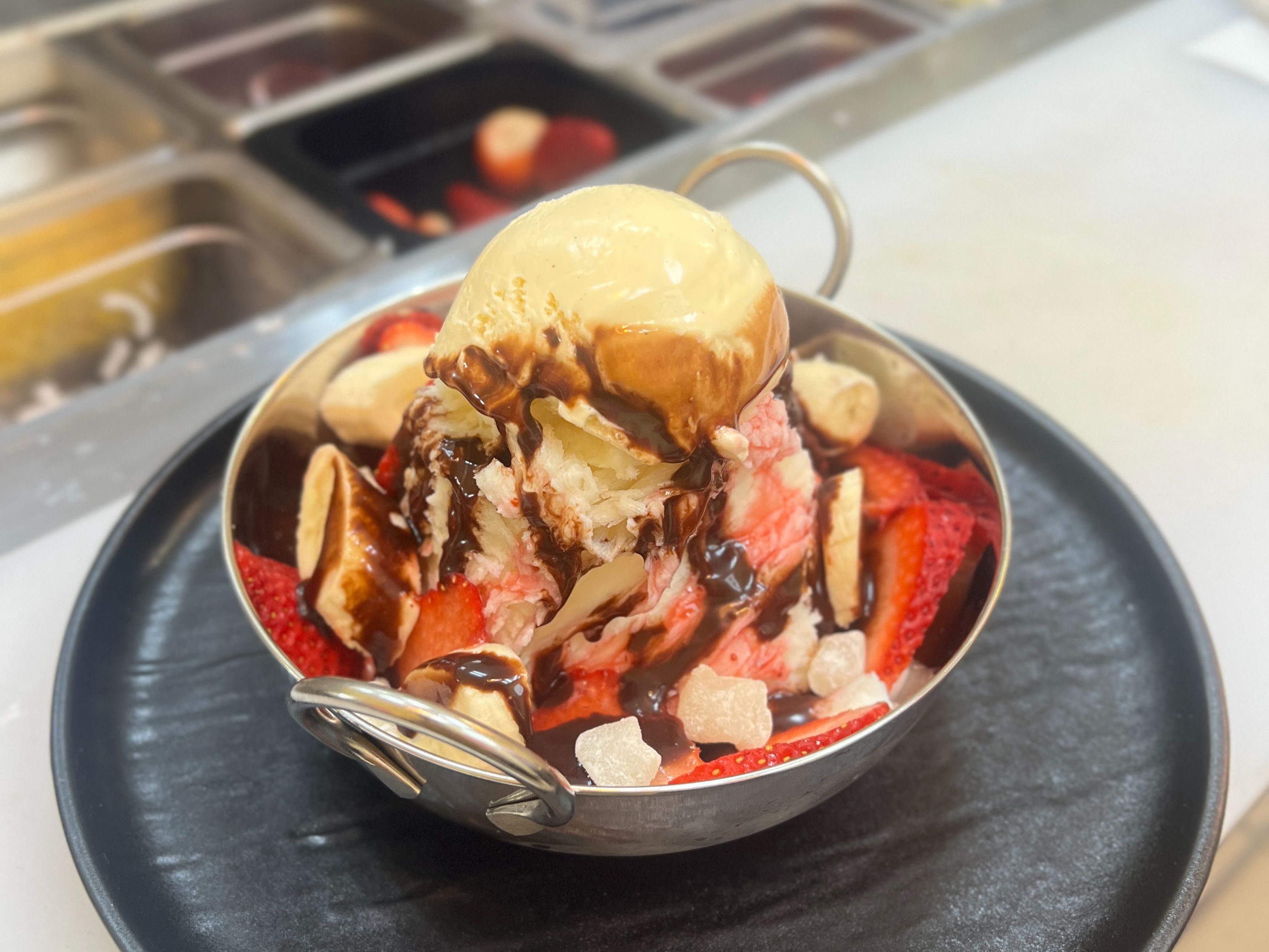 Strawberry Banana Brownie Bingsu.