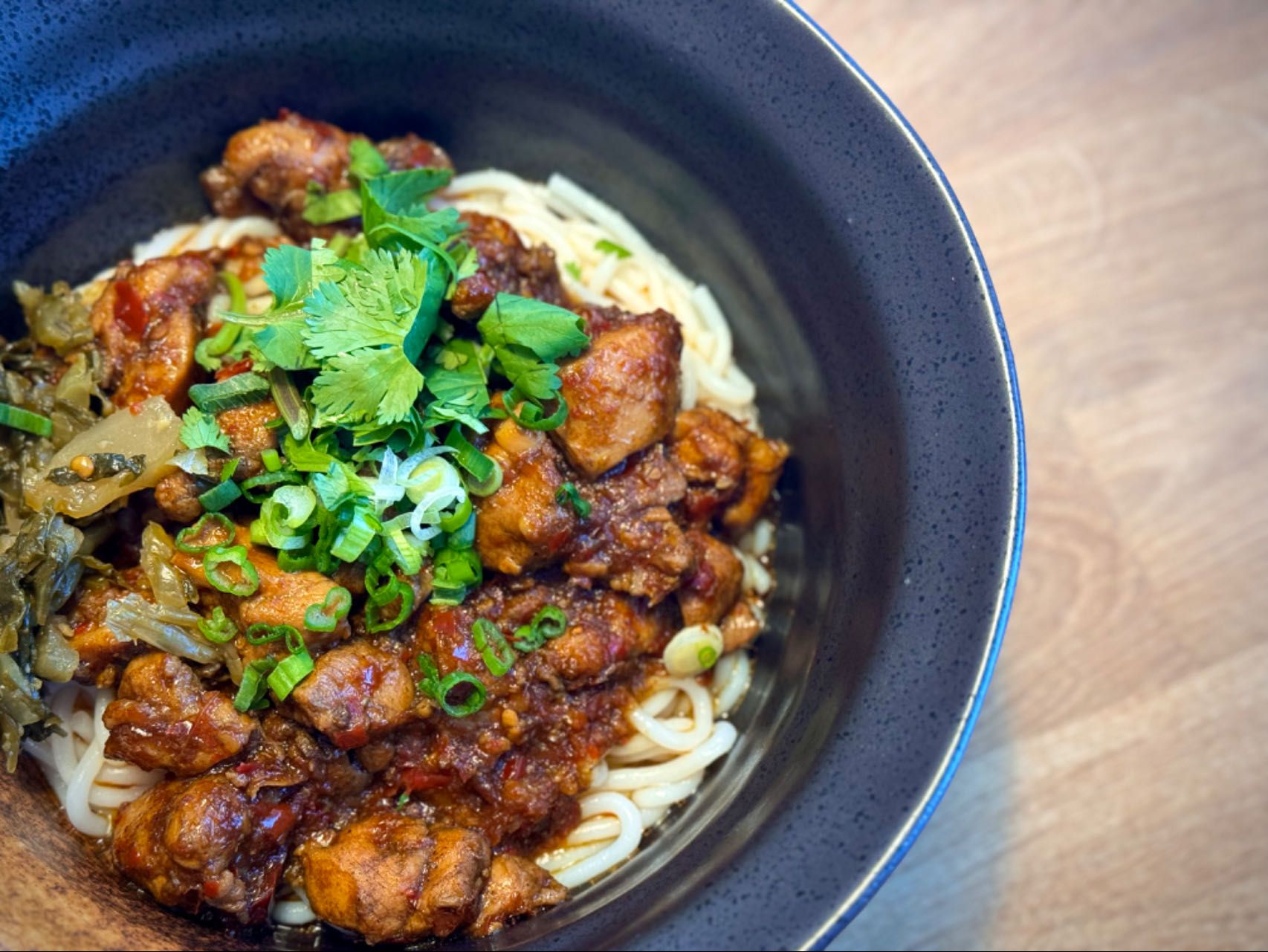 Riz au poulet épicé à la façon du Yunnan Nouilles sèches