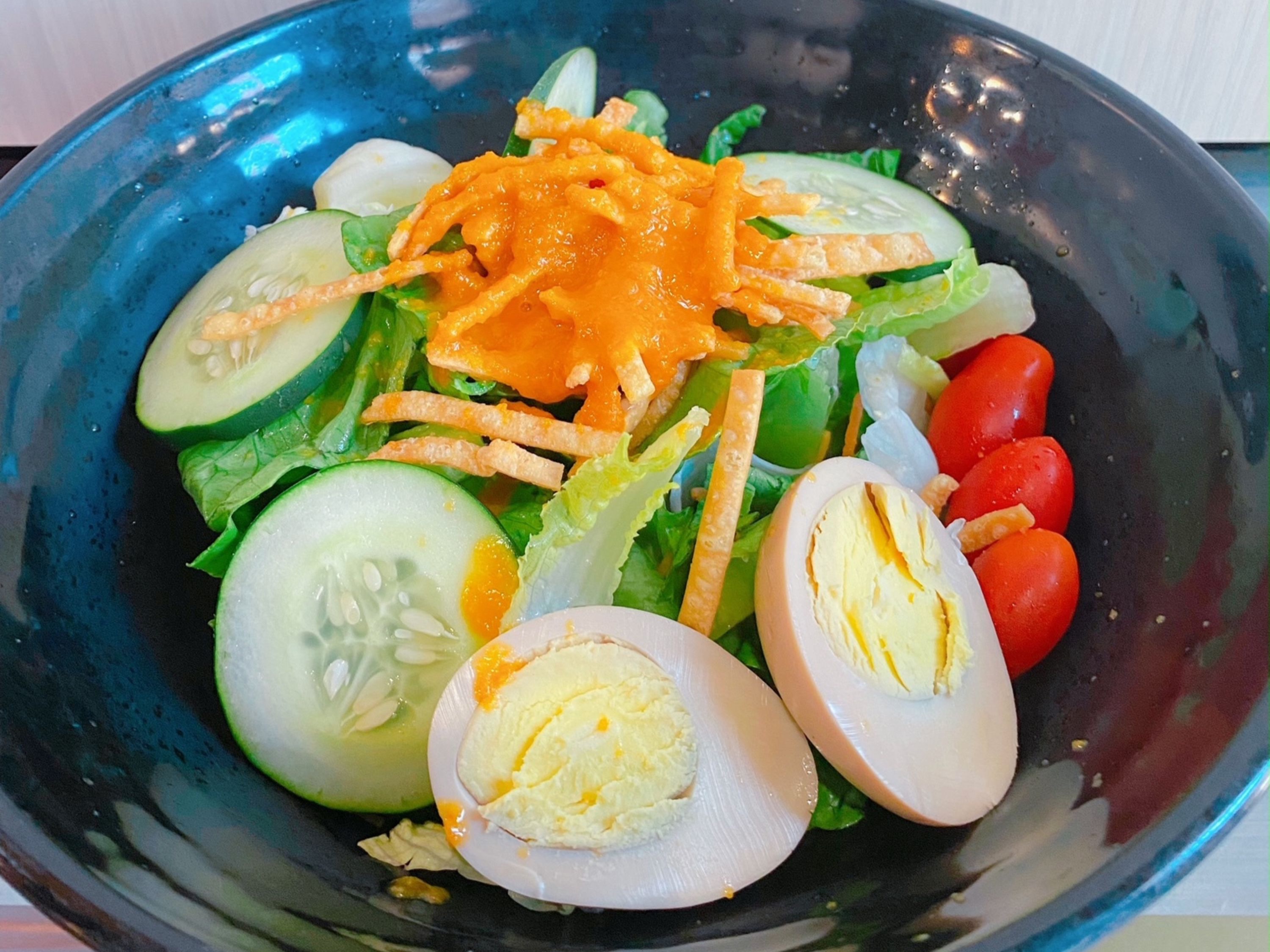 Ginger Salad Large w/Egg.