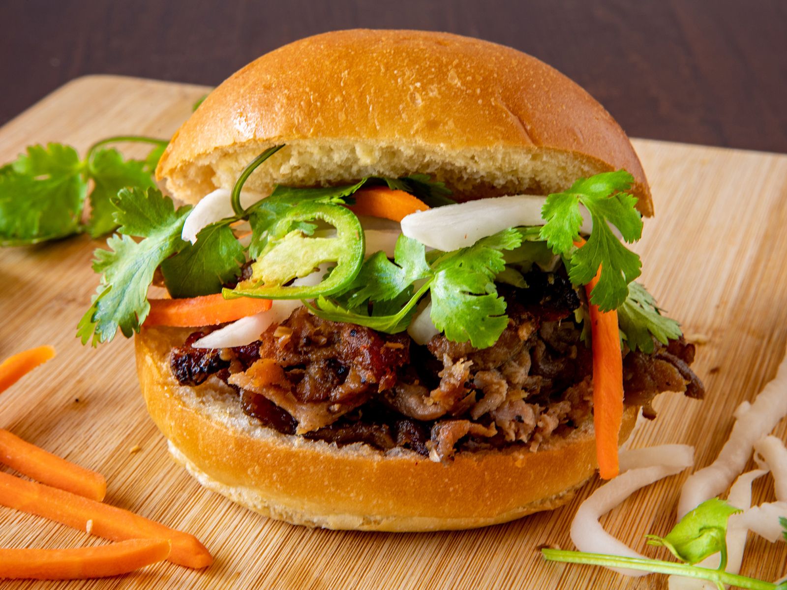 G2. GRILLED PORK / BURGER THỊT NƯỚNG.