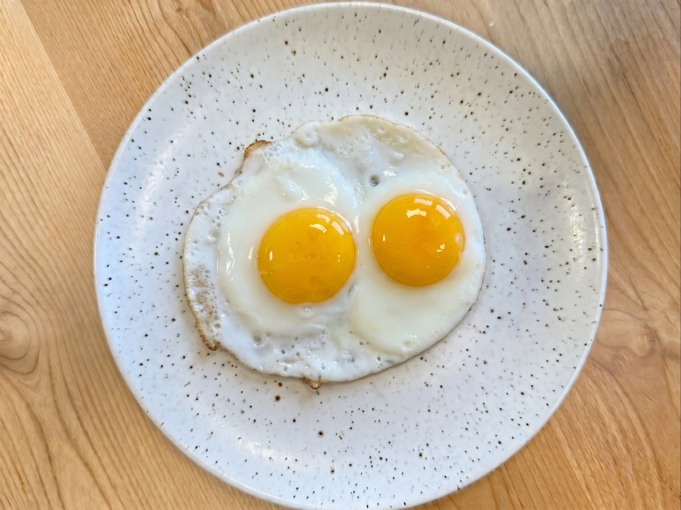 2 Eggs.