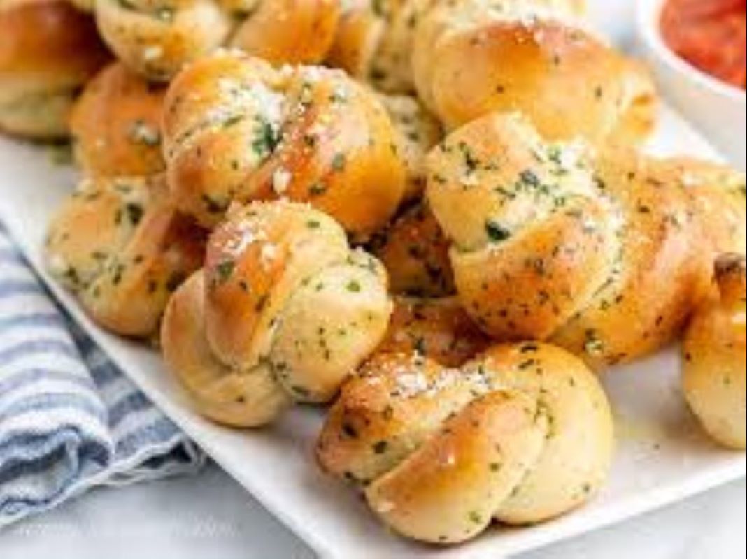 Garlic Knots (12).