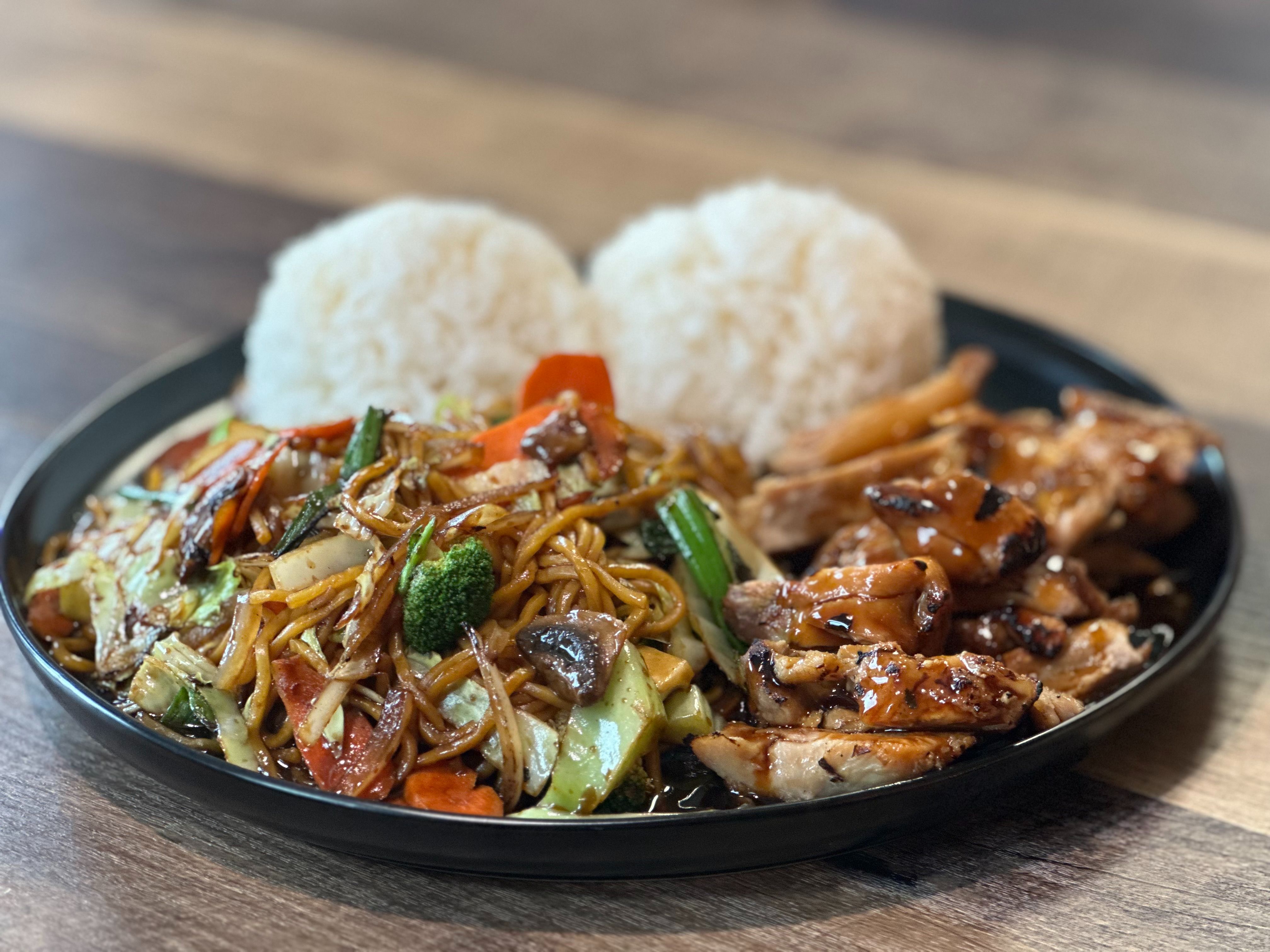 C8- Teriyaki Chicken & Yakisoba.