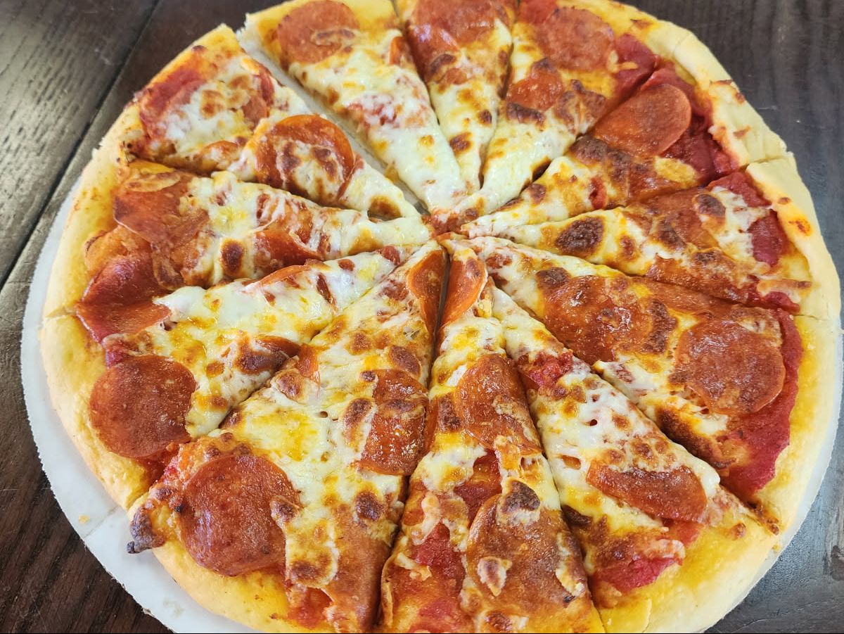 Pepperoni Pizza Large.