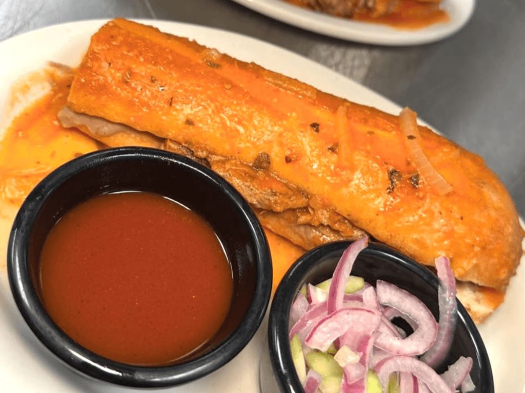 Torta Ahogada.
