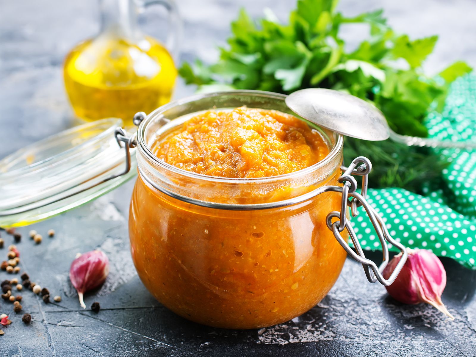 FRESH GARLIC CHUTNEY.