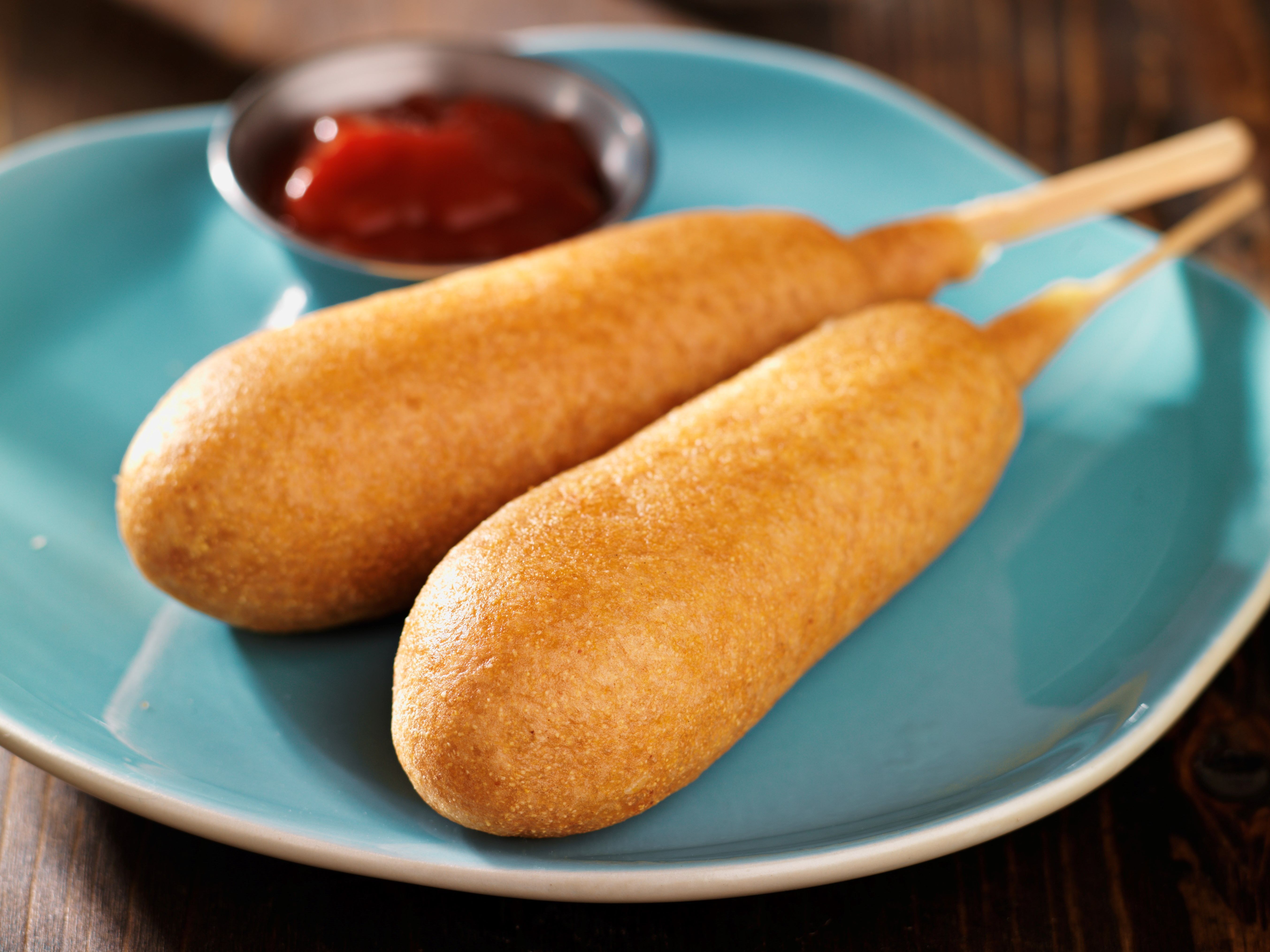 2 Corndogs.
