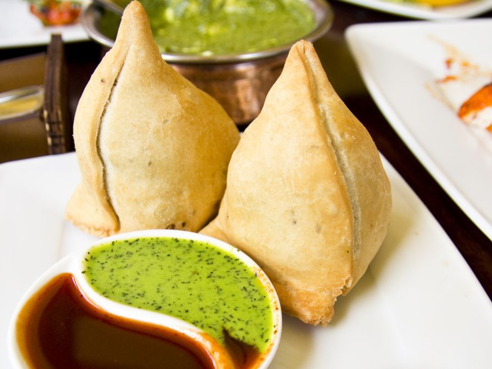 Veg Samosa. (2 Pcs).
