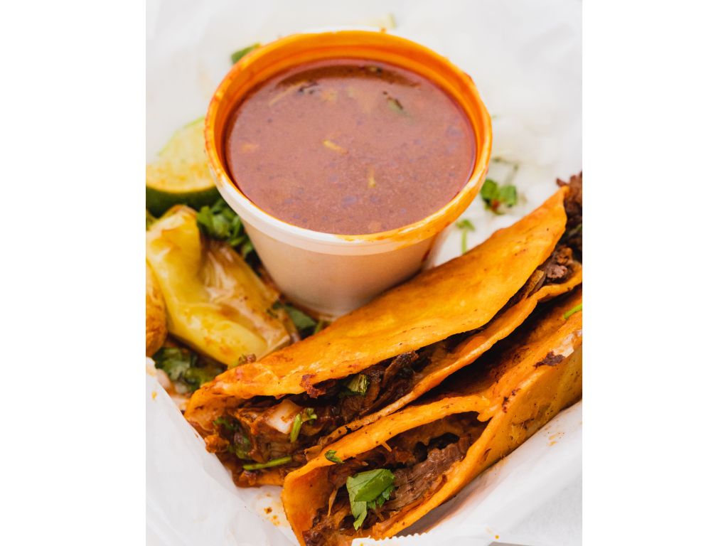 Quesabirra (DippinTacos)