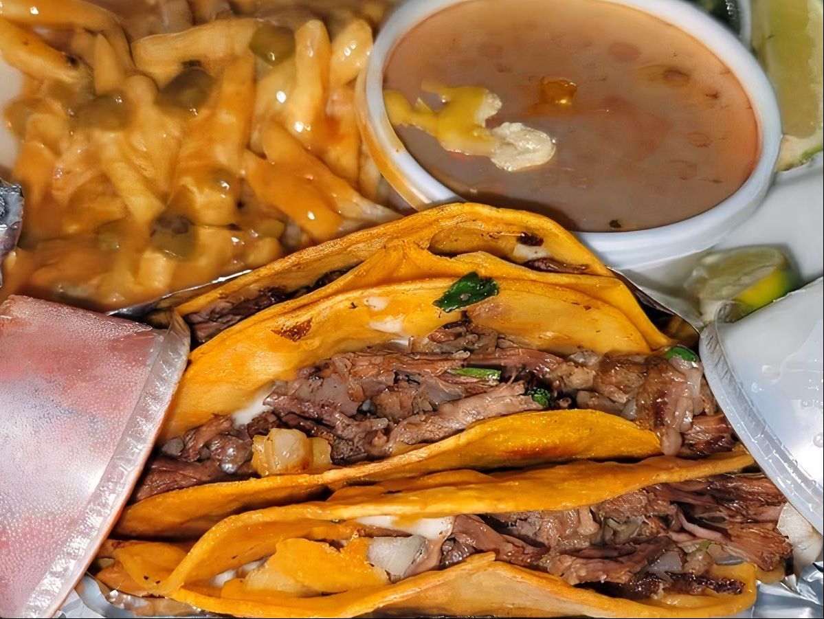 Street Tacos Birria*