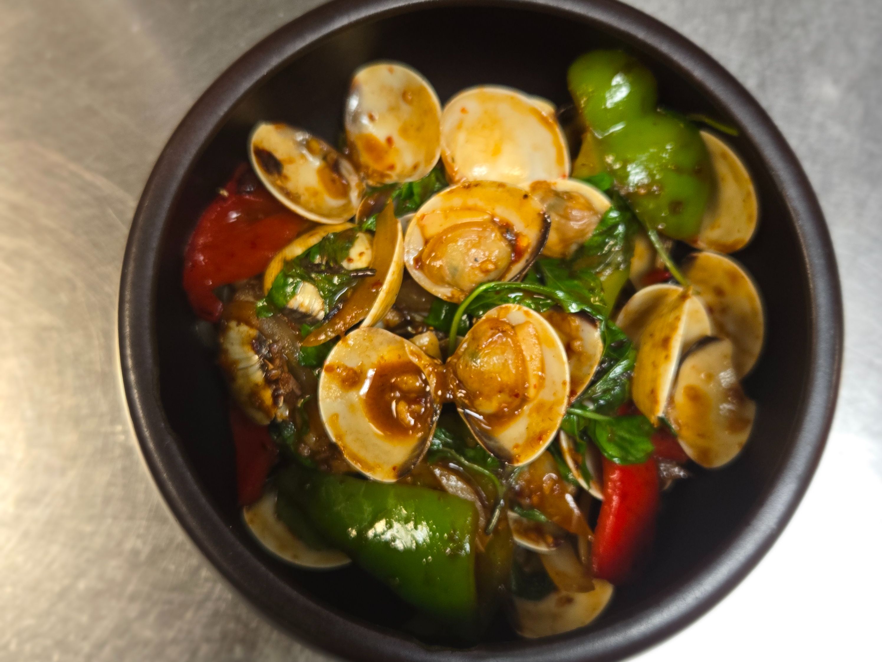 Sweet Chili Clam (Hoy Pad Prik Pow).