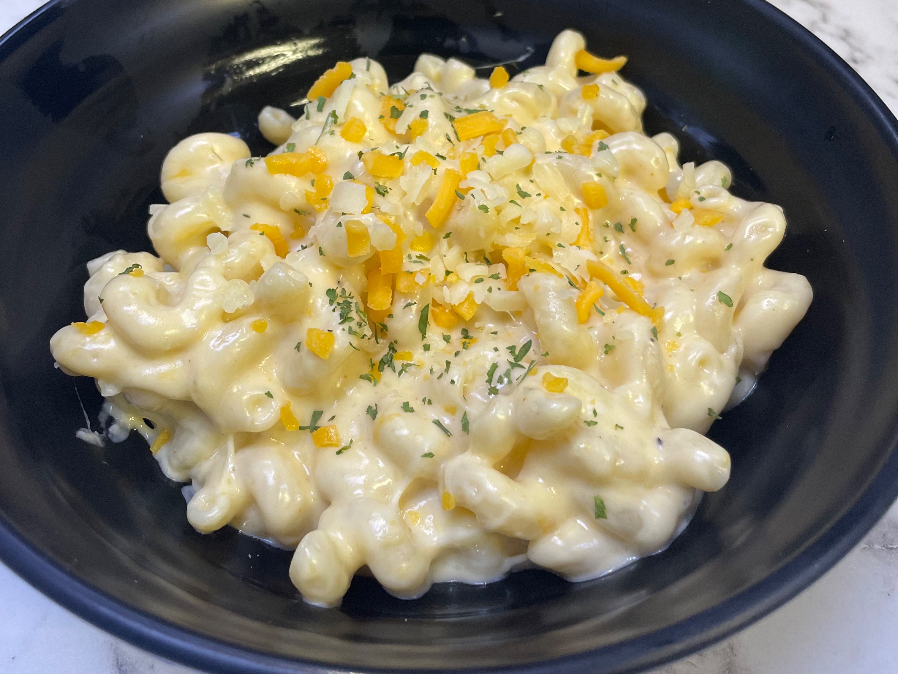 MAC N CHEESE.