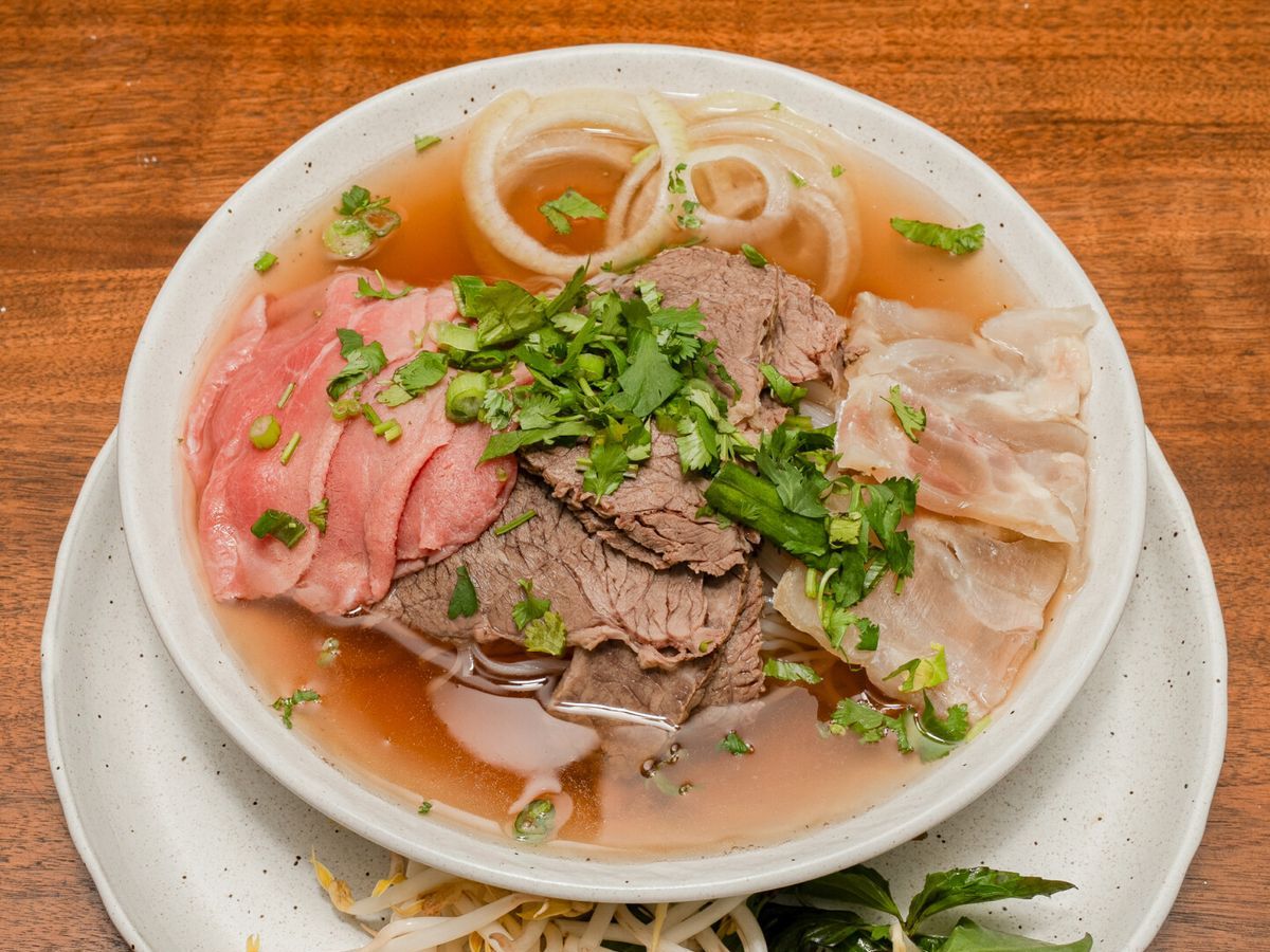 Pho Tai Nam Gan.