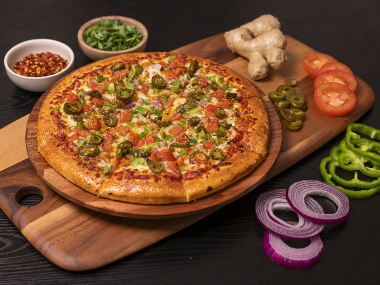 Halal Karahi Chicken Pizza