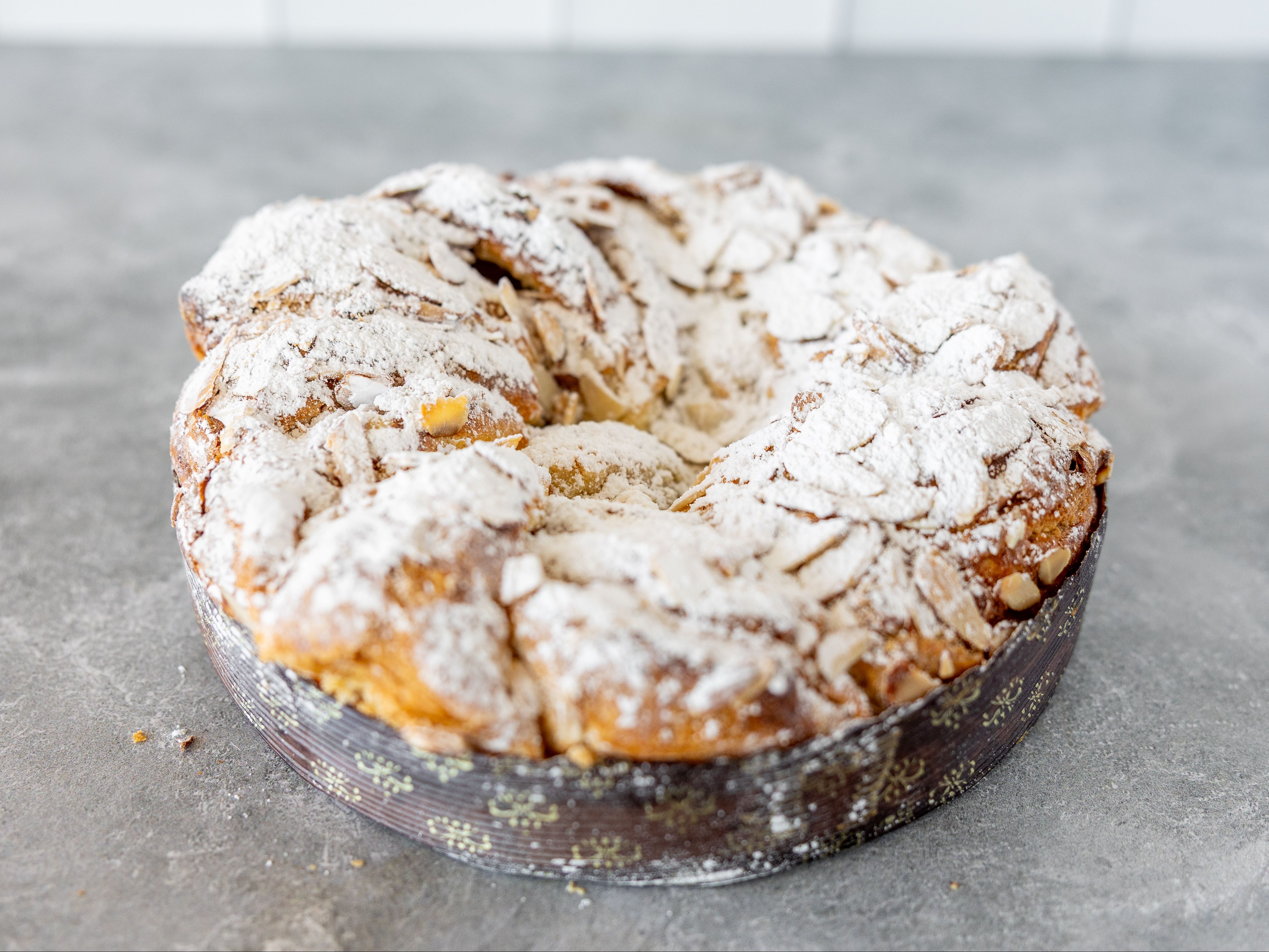 Almond Ring Cake*