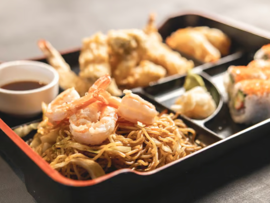 Shrimp Yaki Soba-Dinner Box.