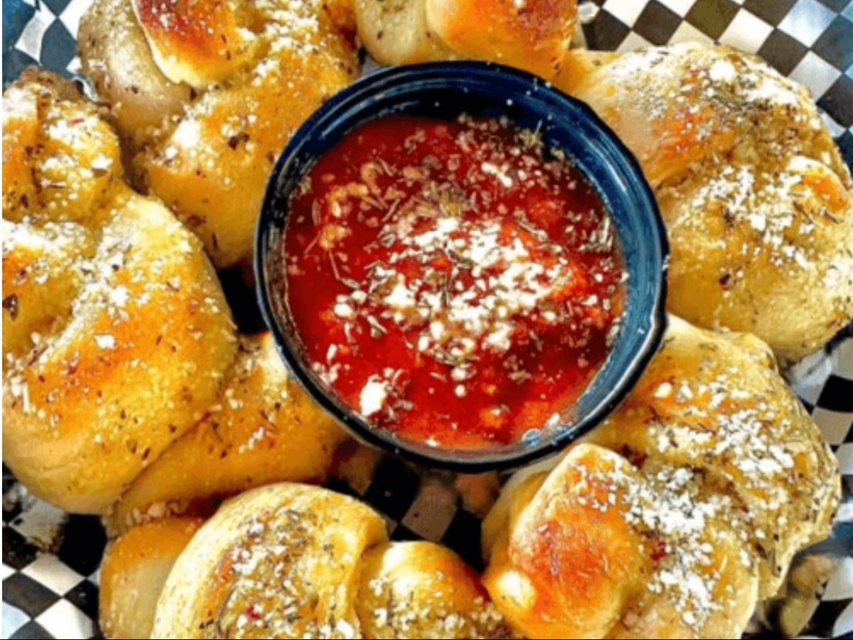 Garlic Knots.