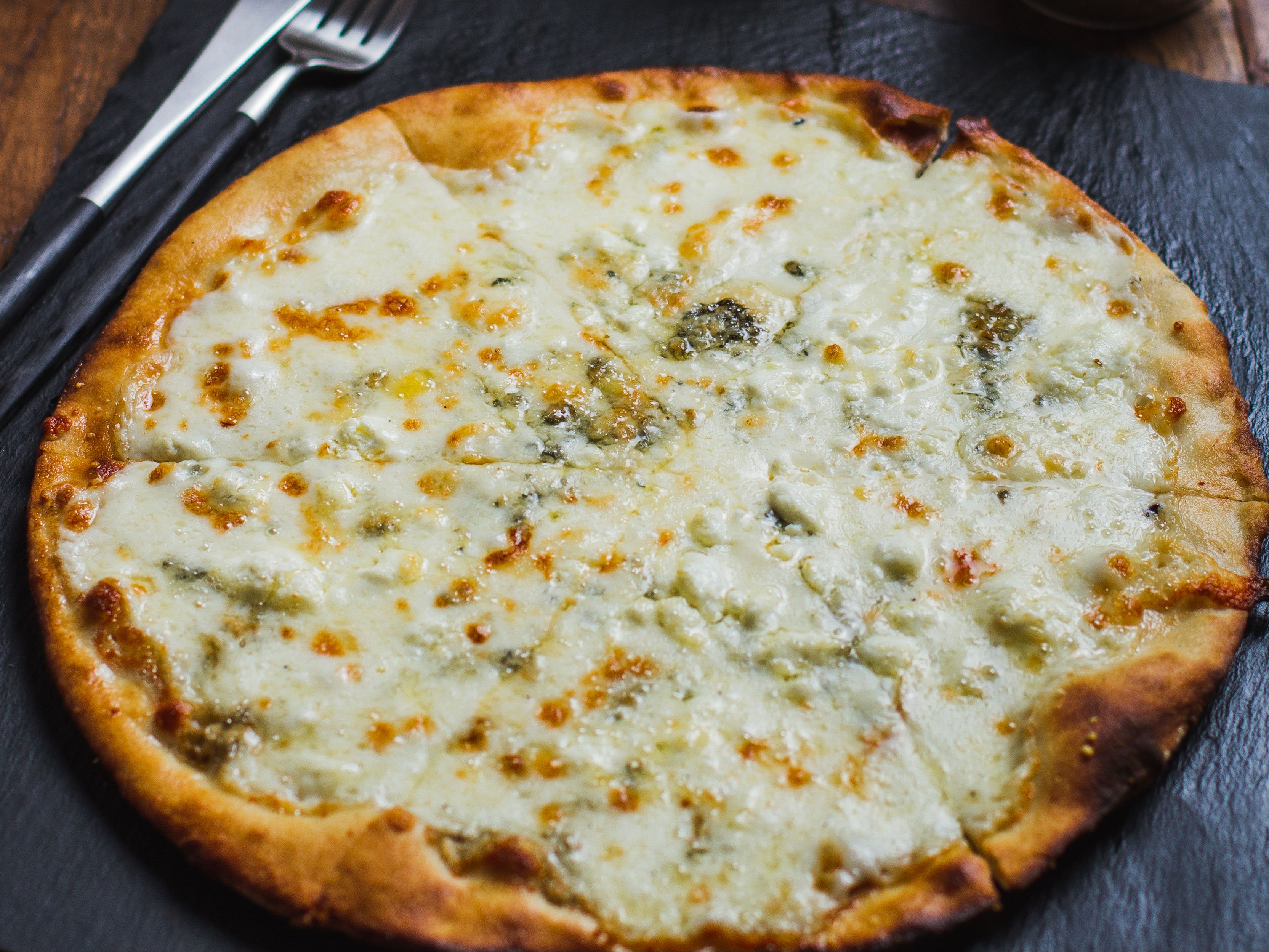 Quattro Formaggi Pizza 12 Inch.