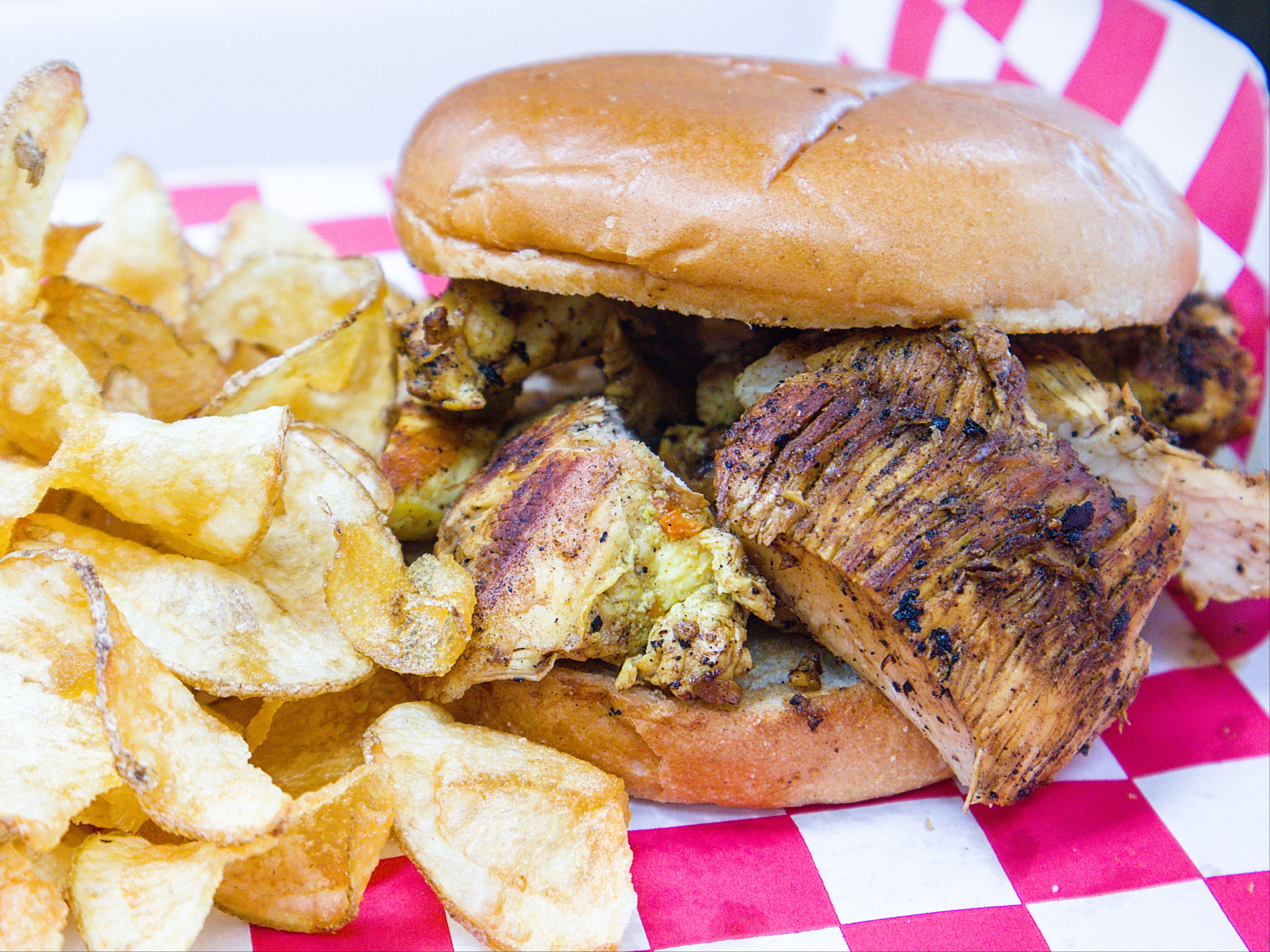 Chicken Sandwich - Sandwich de Pollo.