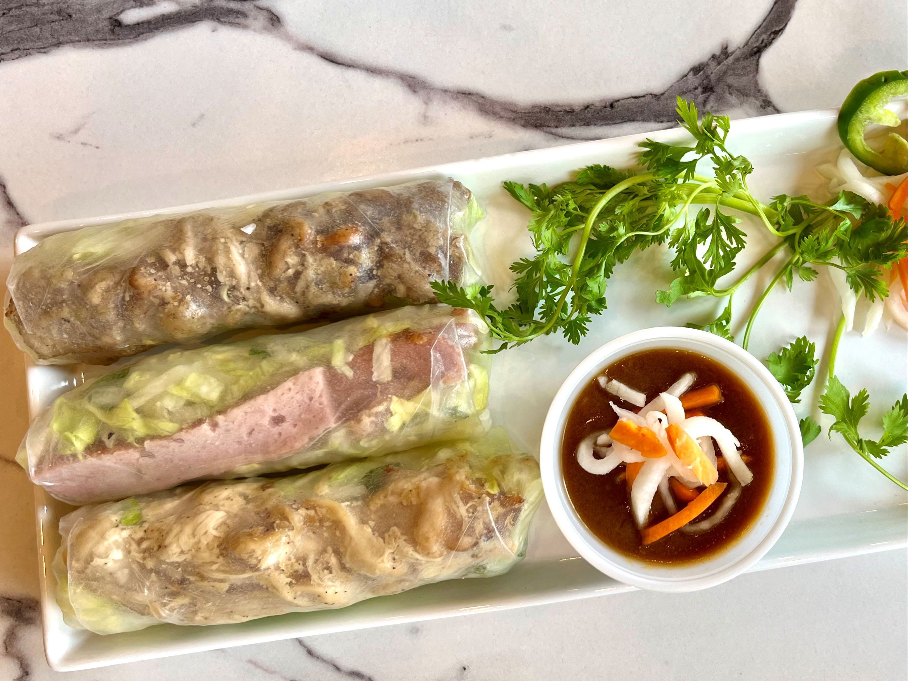 Trio Summer Rolls: Grilled Pork, Pork Patties, Shrimp & Pork BBQ (3Pcs) - Gỏi Cuốn - 3 Vị.