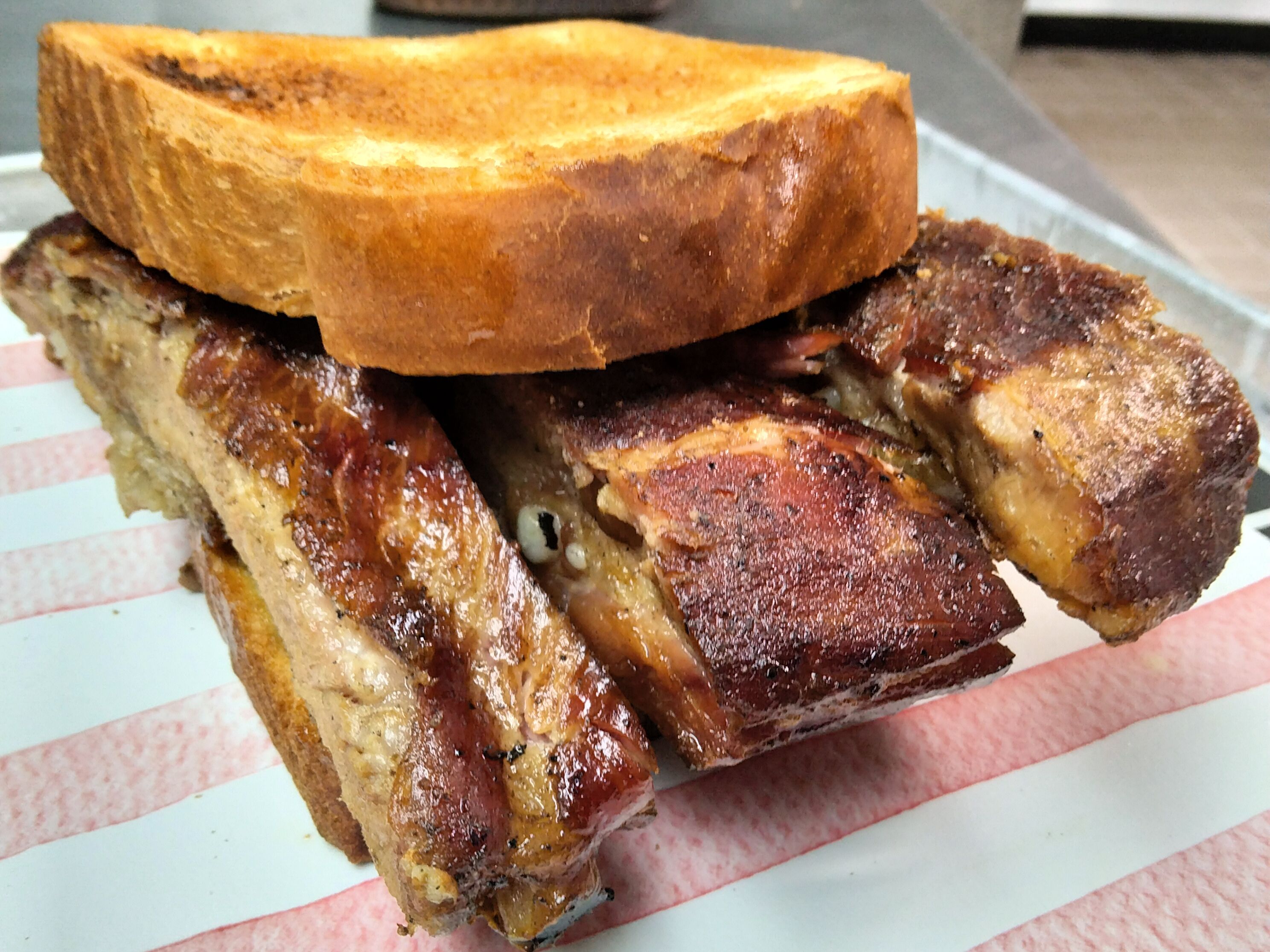 Succulent Spare Ribs: A BBQ Delight