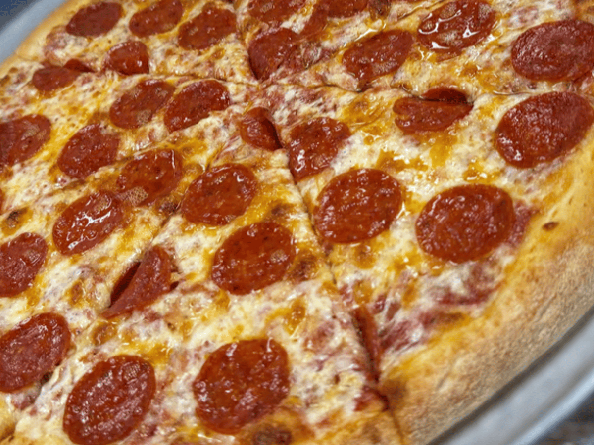 Pepperoni Pizza (Halal).